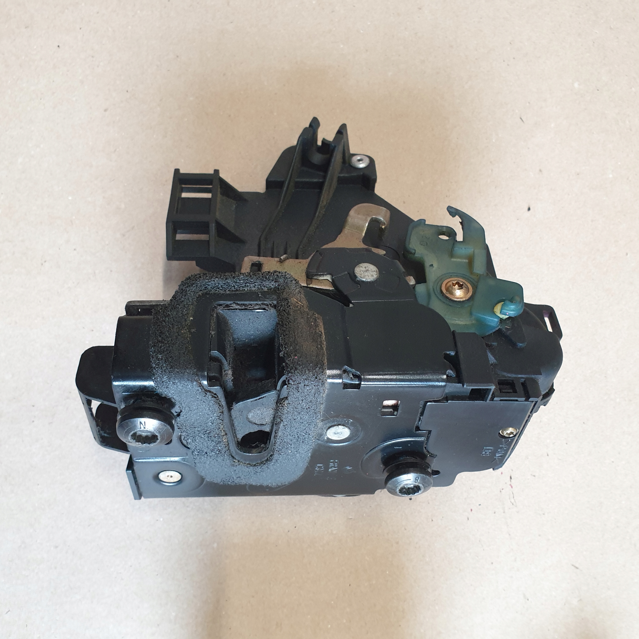 lock door cover right front VW PASSAT B5 EU OE