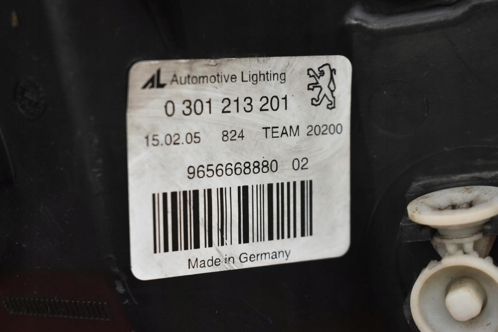 REFLEKTOR left light front lens EU 9656668880 PEUGEOT 307 1 and 04-10