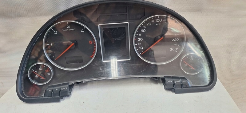 dials AUDI A4 B6 8E0920930T