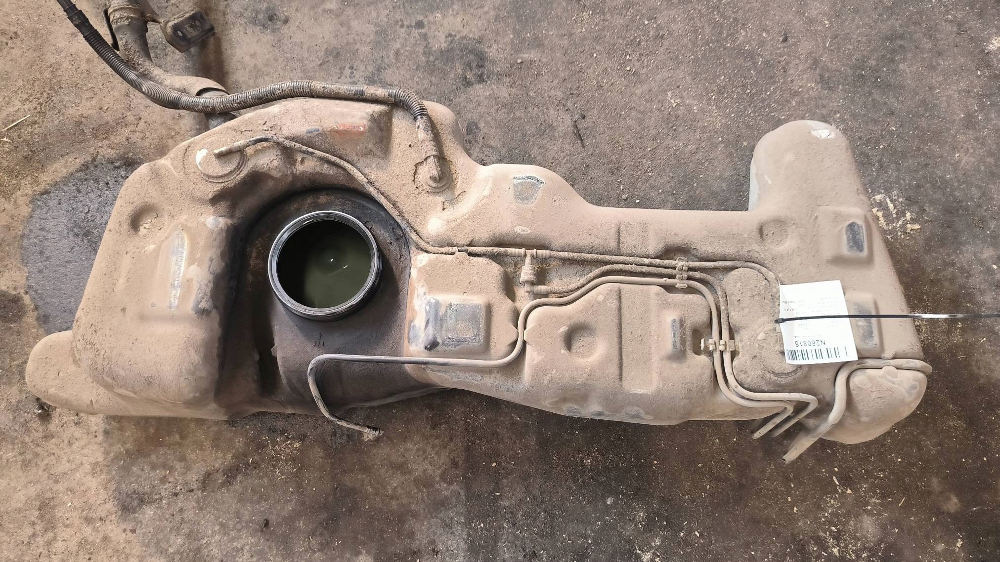 tank 17205-9U01A 1.4 NISSAN NOTE E11