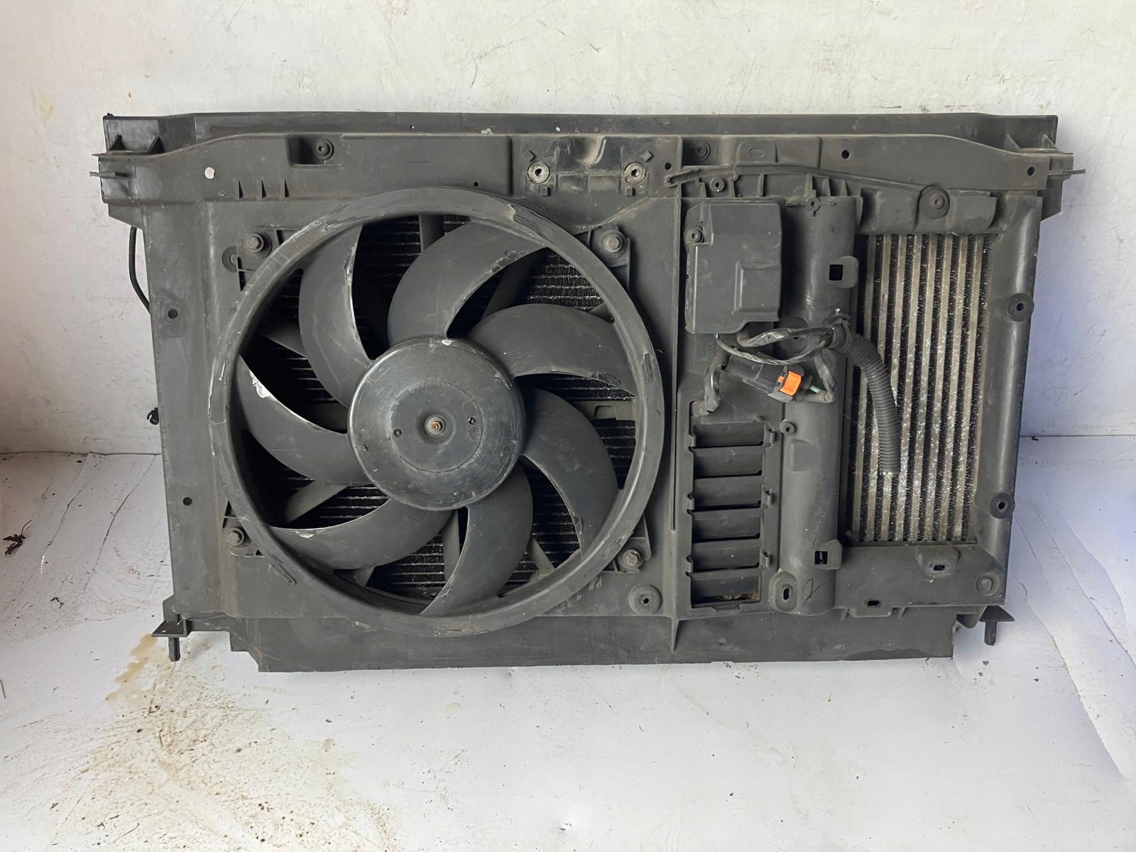 support panel for radiators radiator DS5 2.0 HDI HYBRID4 HYBRYDA