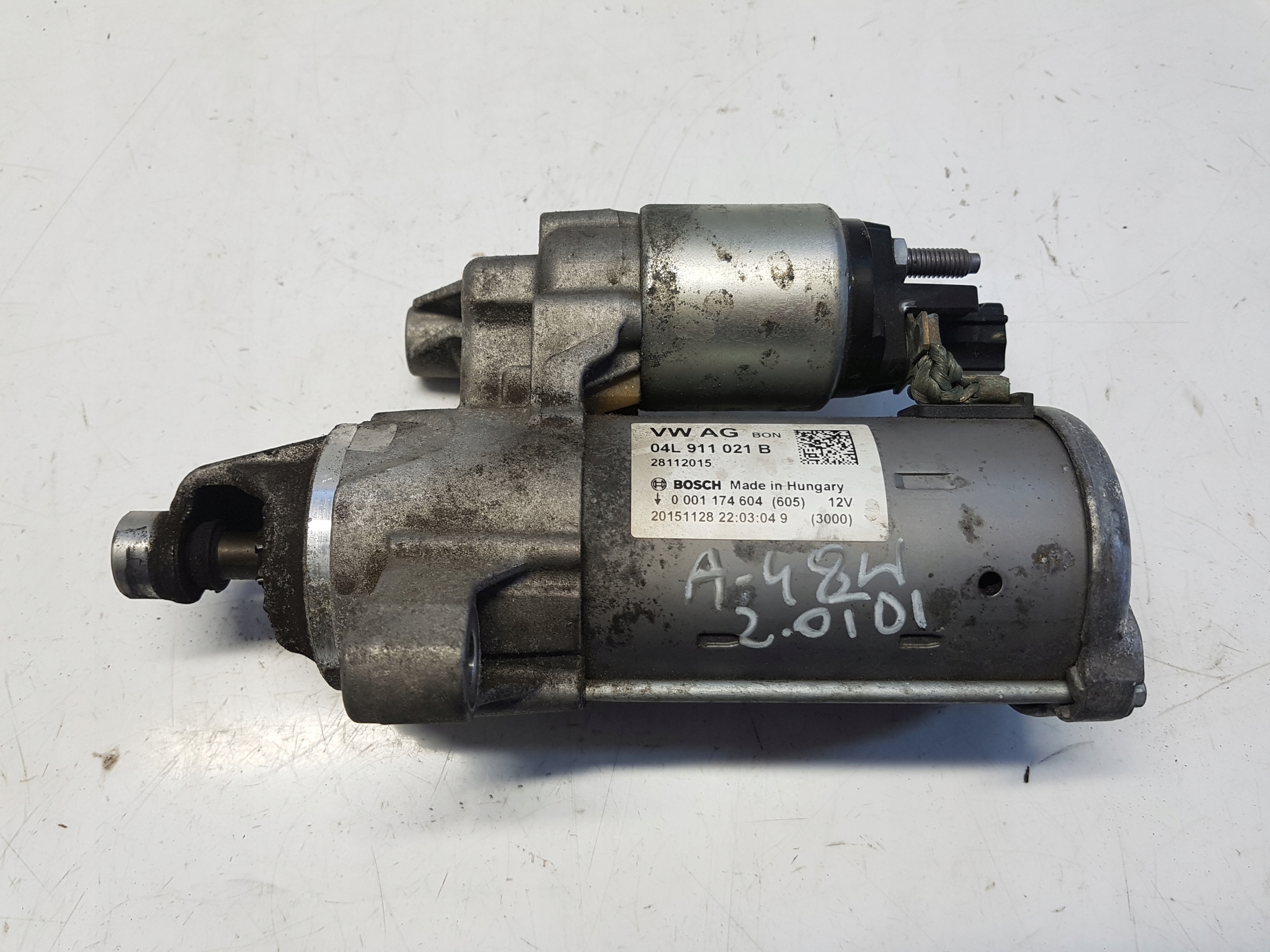 AUDI A4 B9 8W 2.0 TDI starter 04L911021B