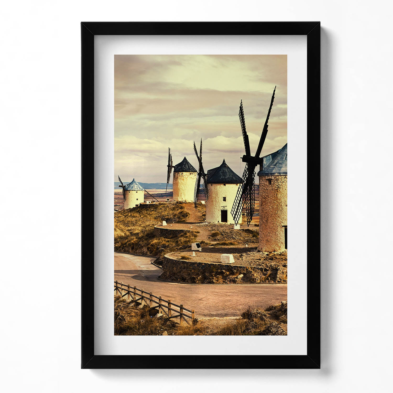 Dekorativní nástěnný fotoobraz v černém rámu Větrné mlýny Cosuegra 40x60 cm