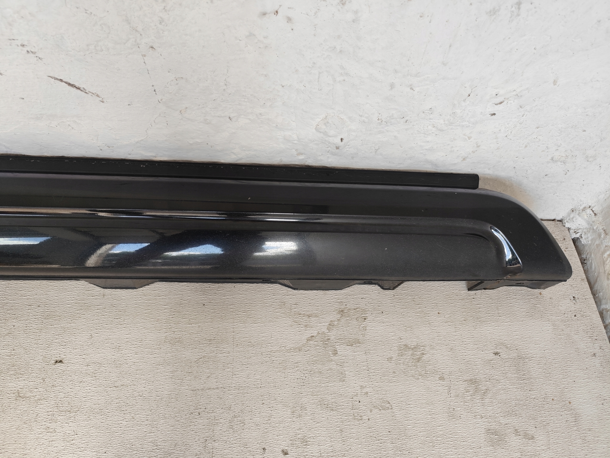 BMW X3 E83 LIFT 2007 moulding threshold m-packet right