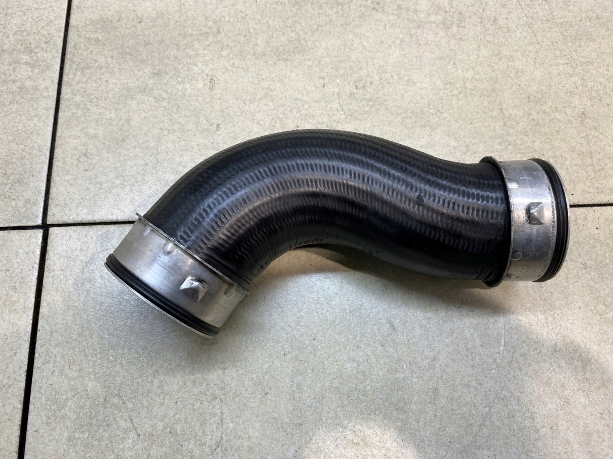 Schlauch intercooler PASSAT B6 2.0 TDI 16V 1K0145838D