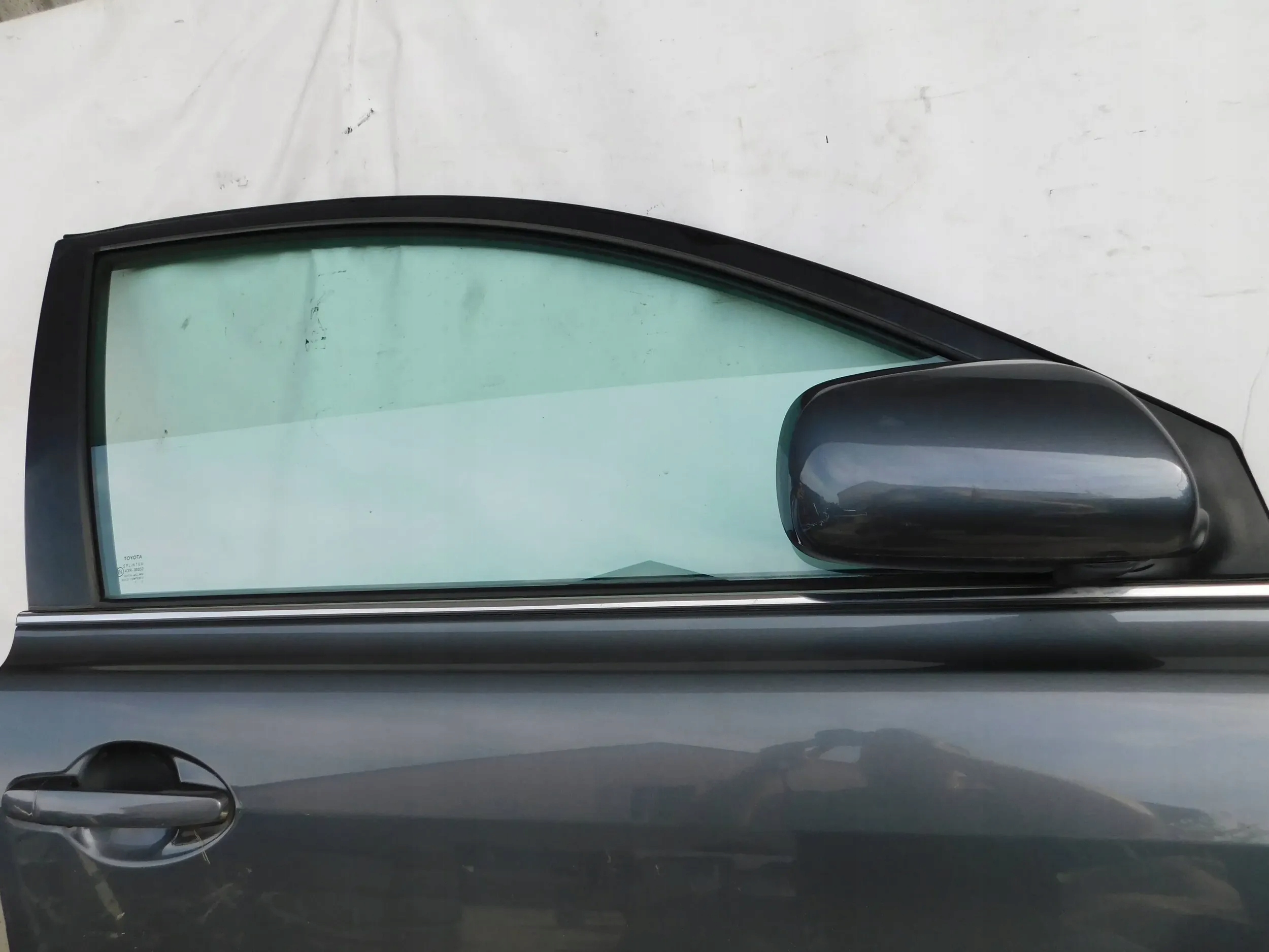 door front front right TOYOTA AVENSIS T25
