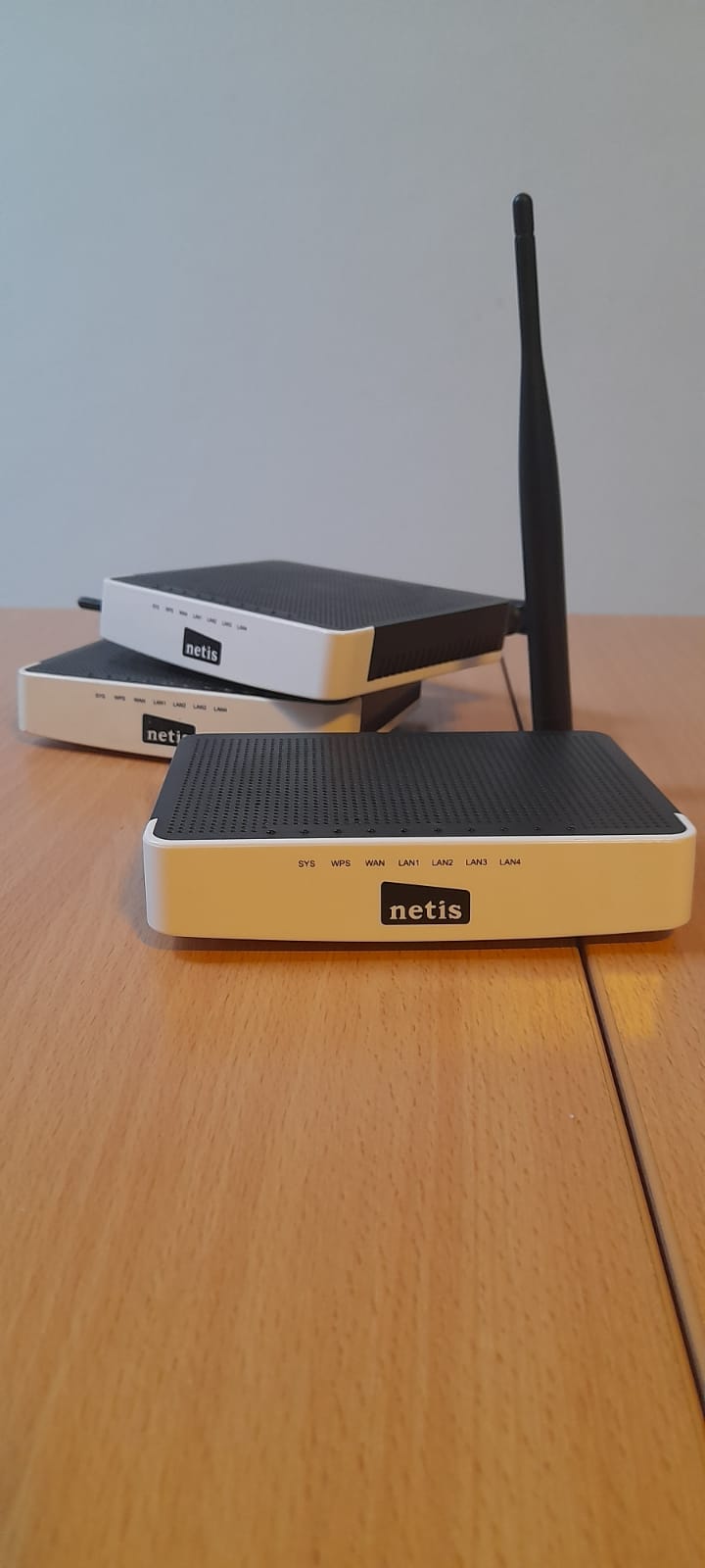 3× Router Netis WF2411i 802.11b, 802.11g, 802.11n (Wi-Fi 4)