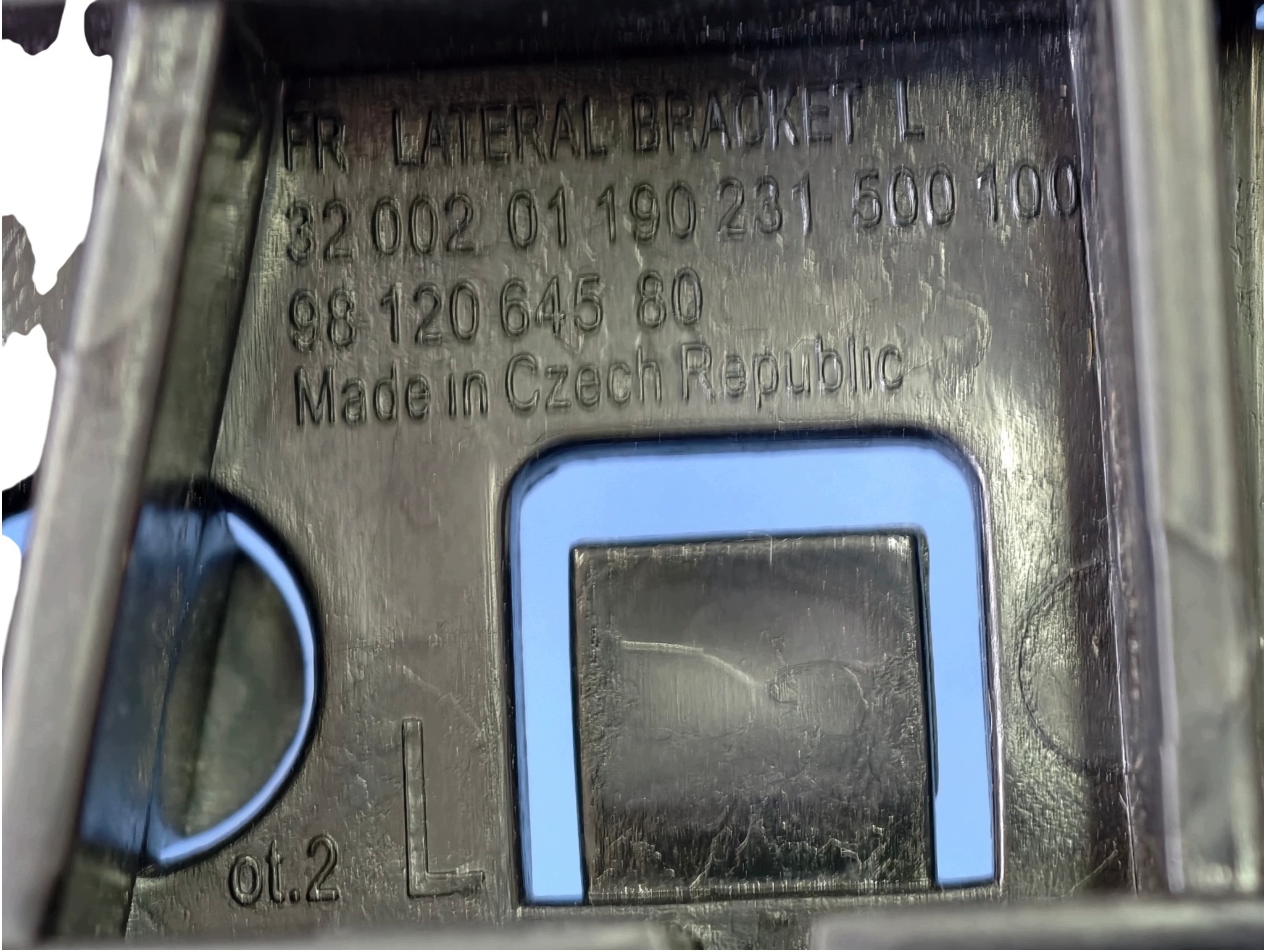 CITROEN C3 III 2016- support holder of a bumper left front OE 9812064580
