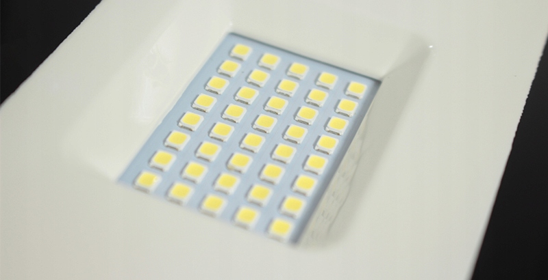 Lampa LED z fotokomórką czujnikiem ruchu zimna 20W Barwa światła biały zimny