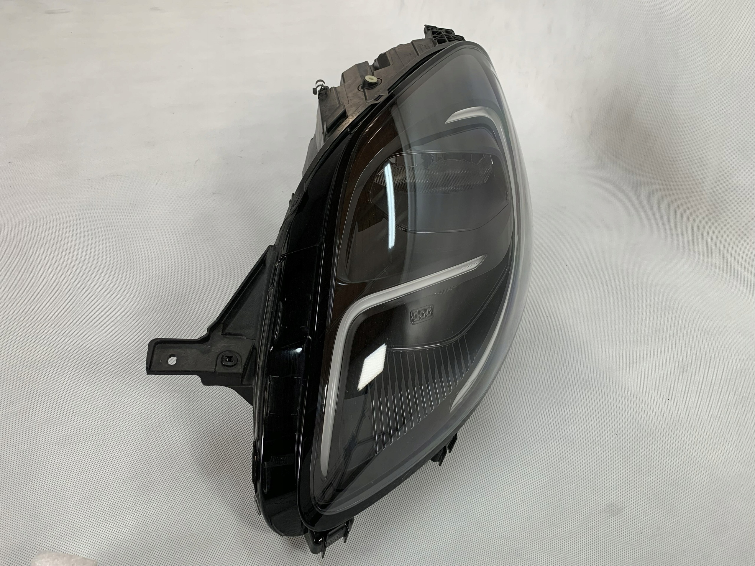 Reflektor light left Ford Puma 2 II 19r Fullled L1TB-13101-CJ