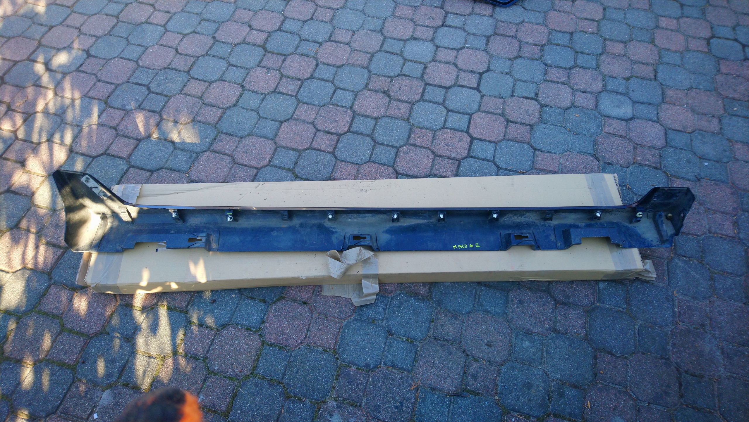 молдинг порога левый mazda 2 спорт 2007-2014