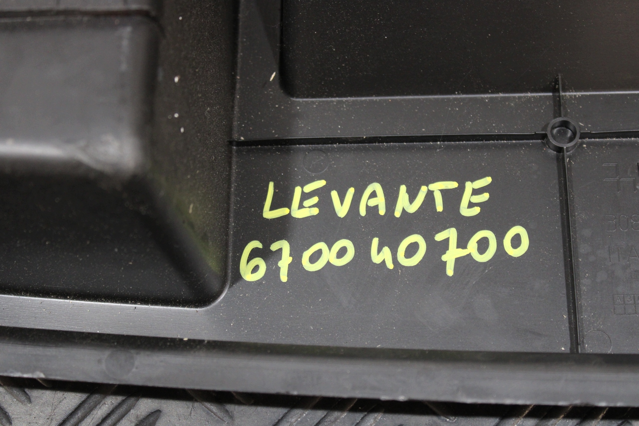 boot floor well 670040700 passenger compartment MASERATI LEVANTE M161