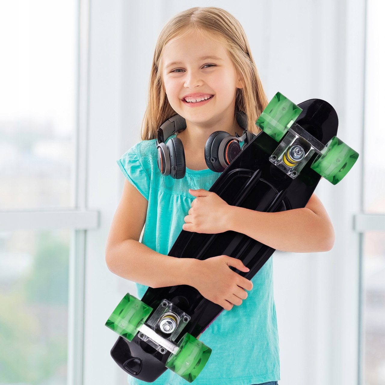 SKATEBOARD FISZKA BOARD SVÍTÍCÍ RGB LED KOLA Šířka 15