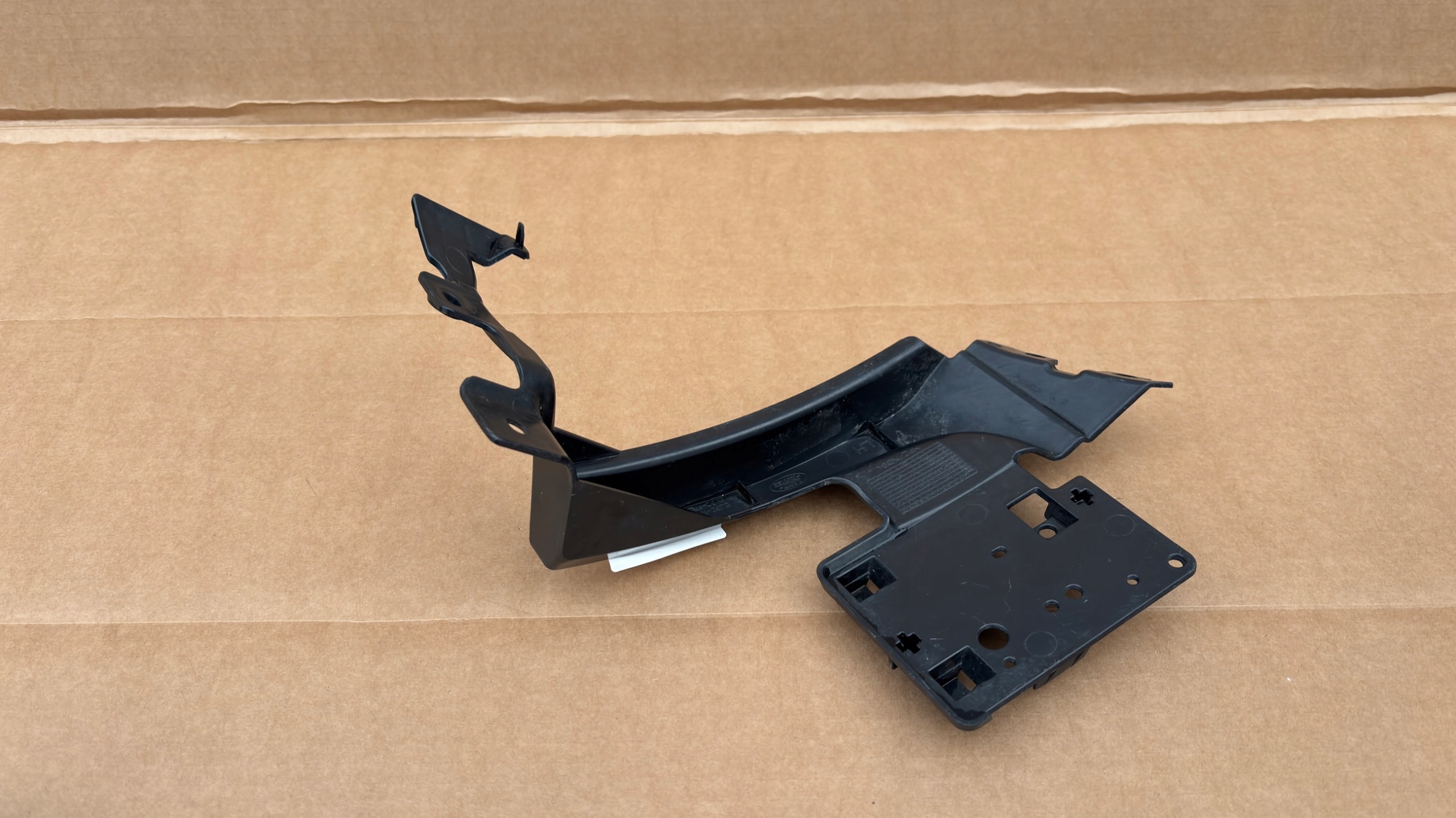 bumper bracket left rear part holder RANGE ROVER EVOQUE KA24/623NIK