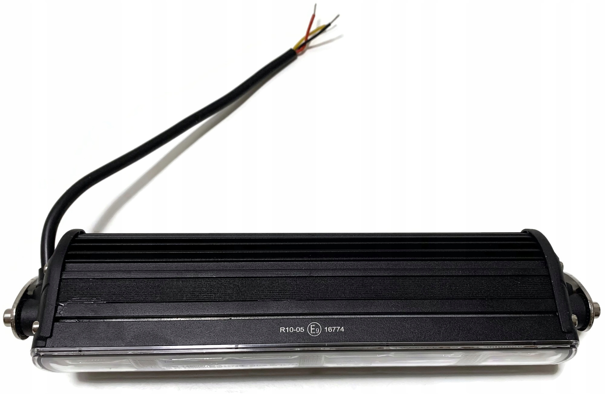 REFLEKTOR DROGOWY DALEKOSIĘŻNY LED + DZIENNE DRL EAN (GTIN) 8210862415177