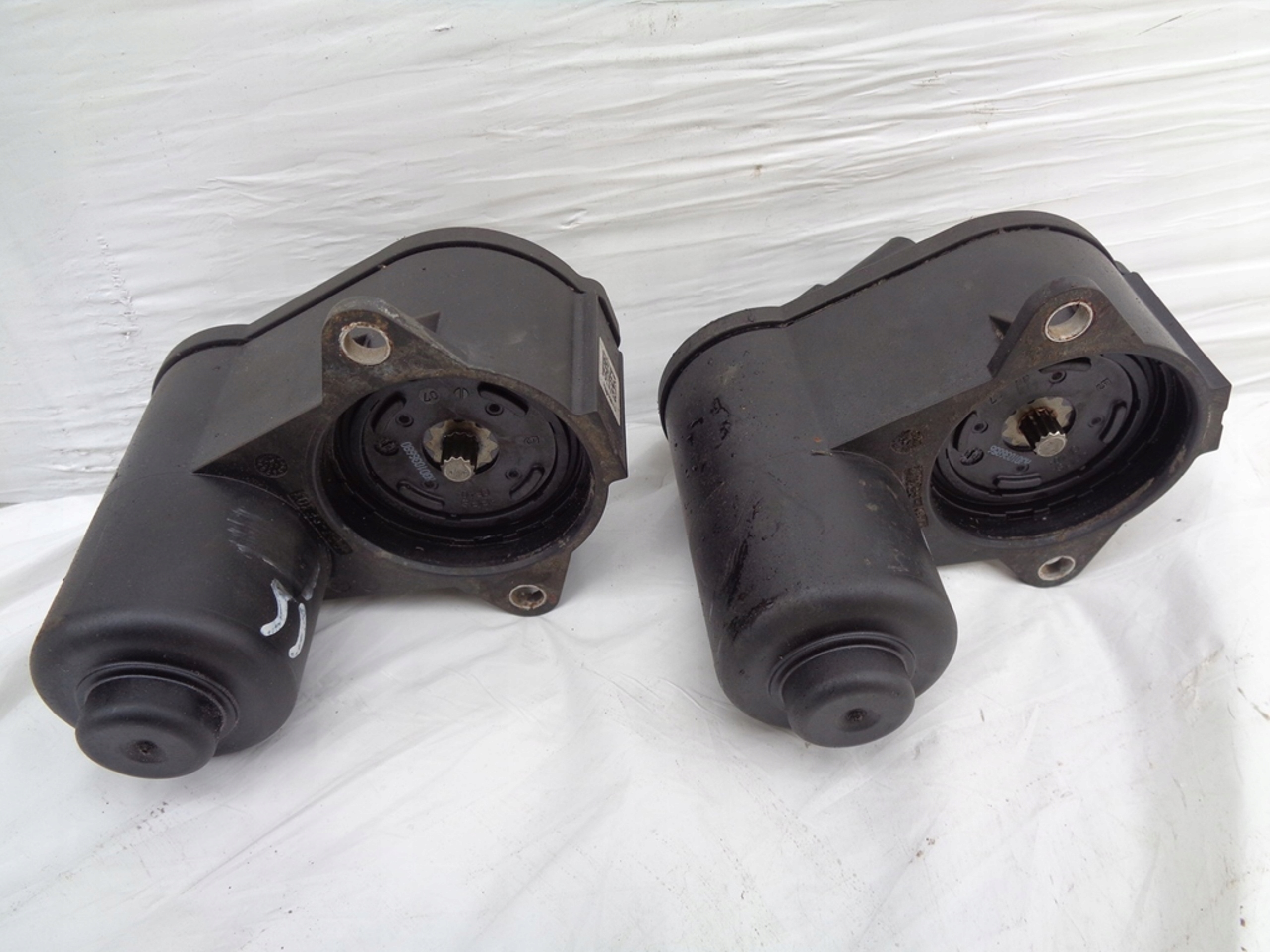 32332267 - Двигун ручного гальма для VW Passat B6 B7 CC