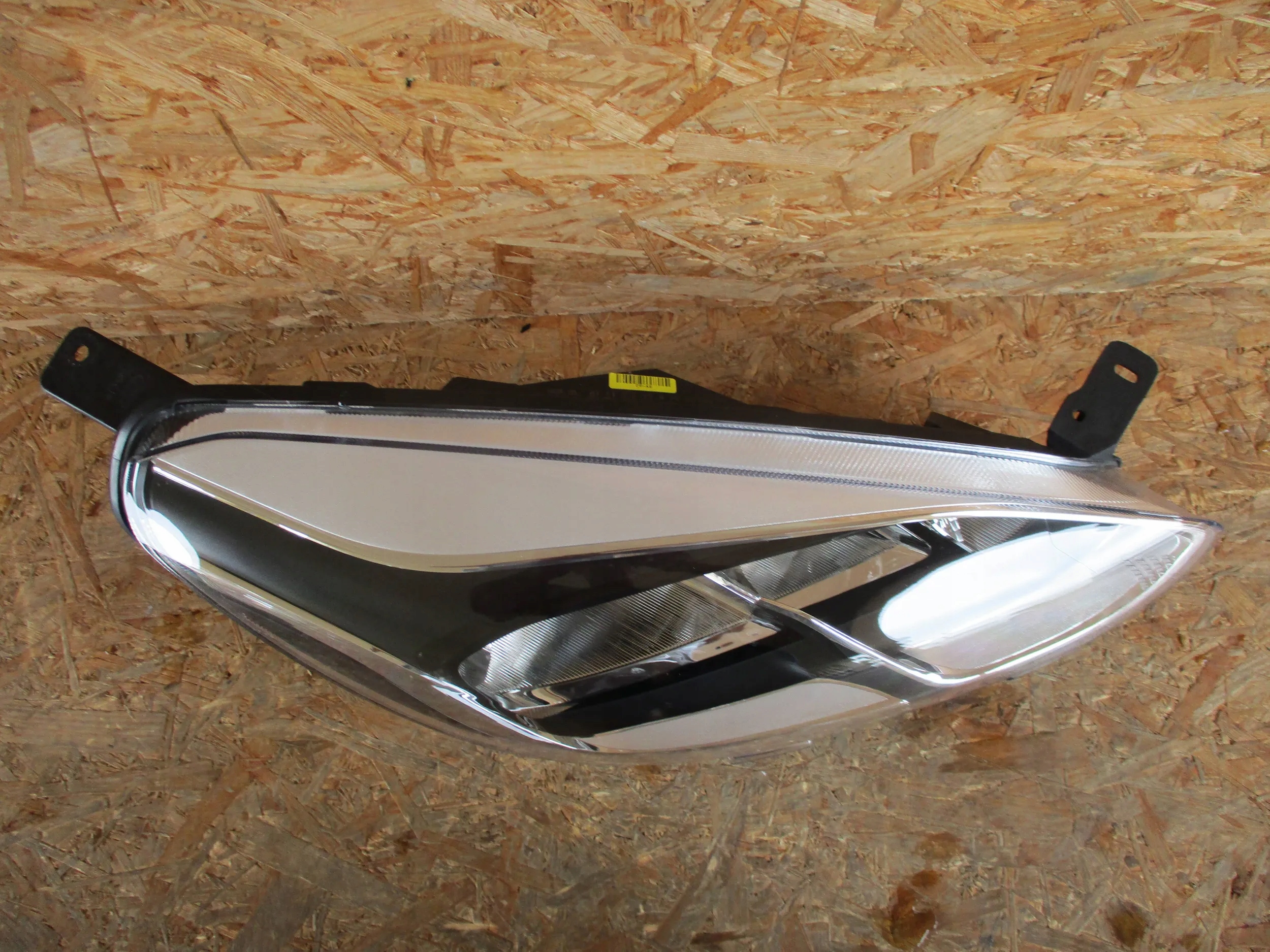 light front front right FORD FIESTA MK8