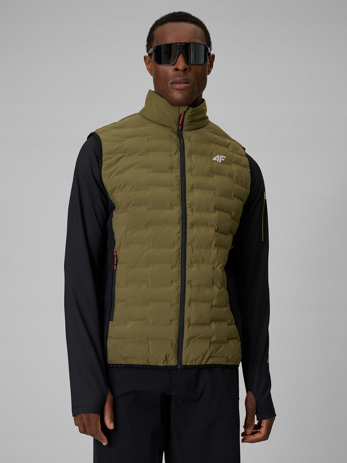 4F Bunda Bez Rukávů Khaki Primaloftová S