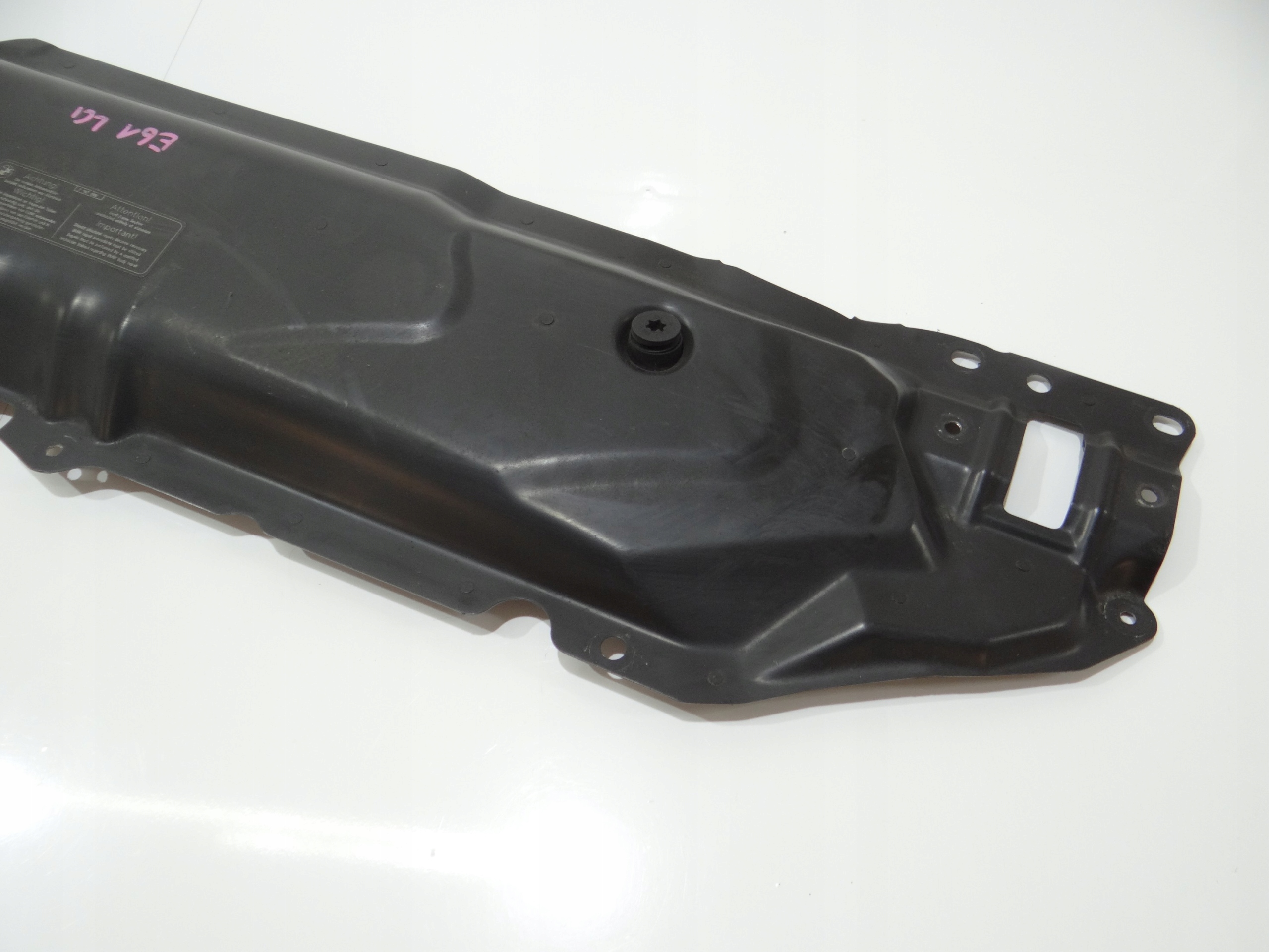 držák stěny předního BMW E61 LCI 7033741 (4295594)