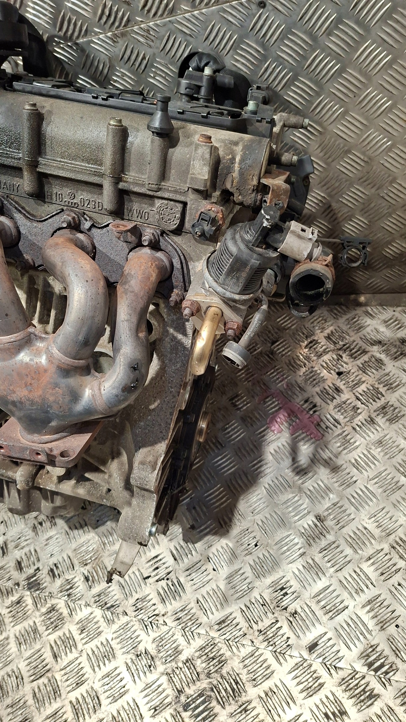 engine unprotected pillar VW POLO IV 1.4 BKY