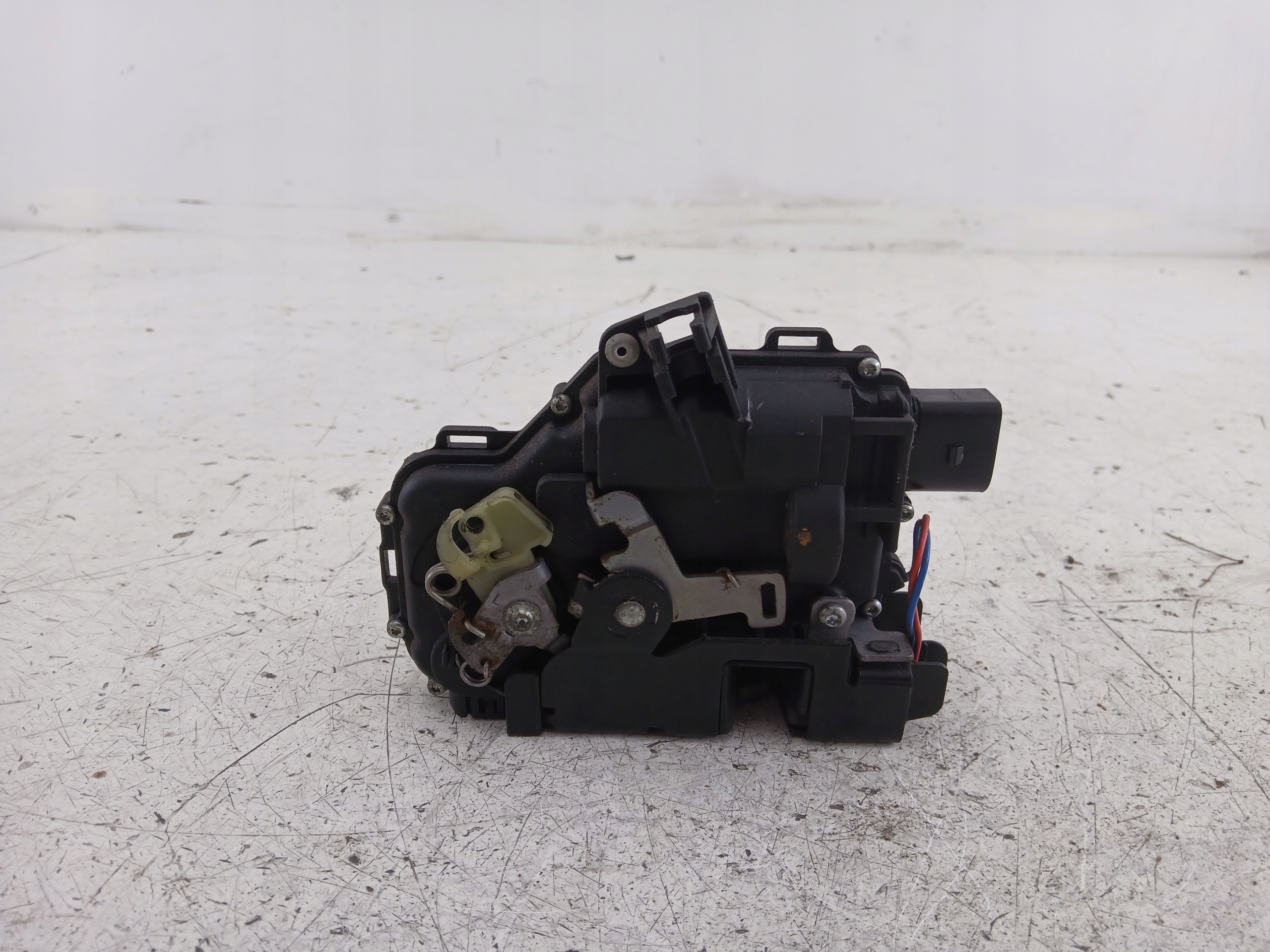 VW GOLF IV BORA lock door left front 6X1837013H