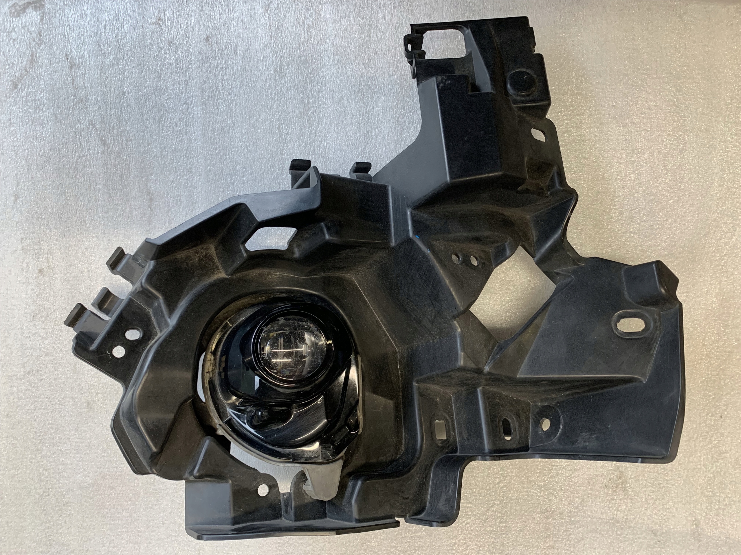 Галоген правый MAZDA6 GJ 13-16R LED