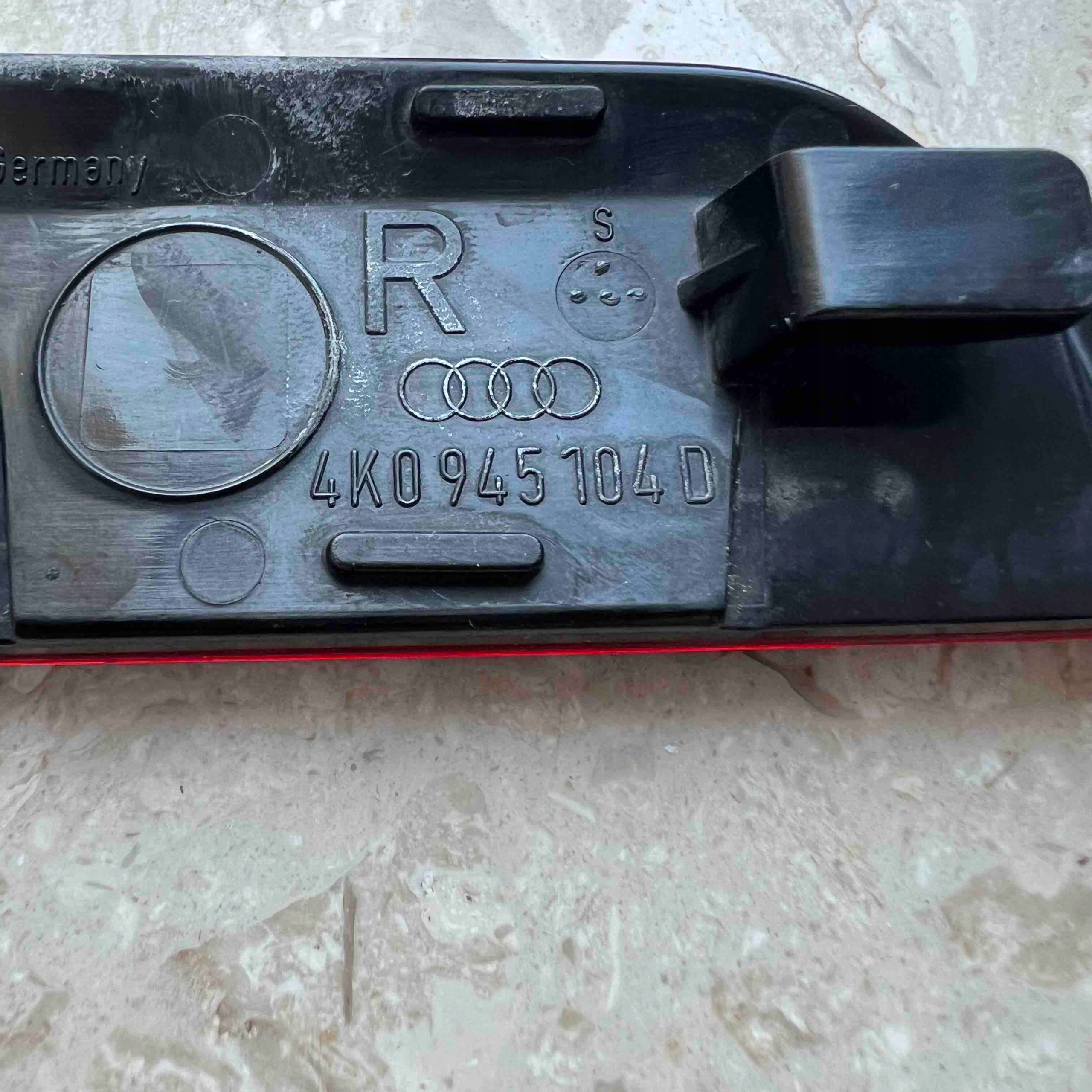 AUDI A6 C8 AVANT KOMBI right ODBLASK inner for rear bumper 4K0945104D