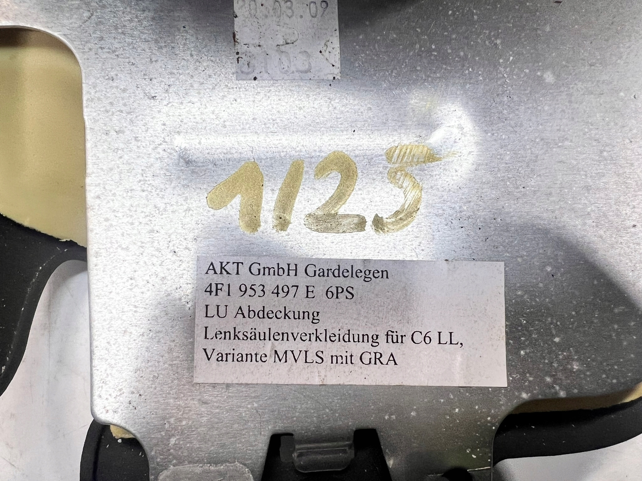 cover steering wheel below TEMPOMAT AUDI A6 C6 4F0953512E 6PS 1/25
