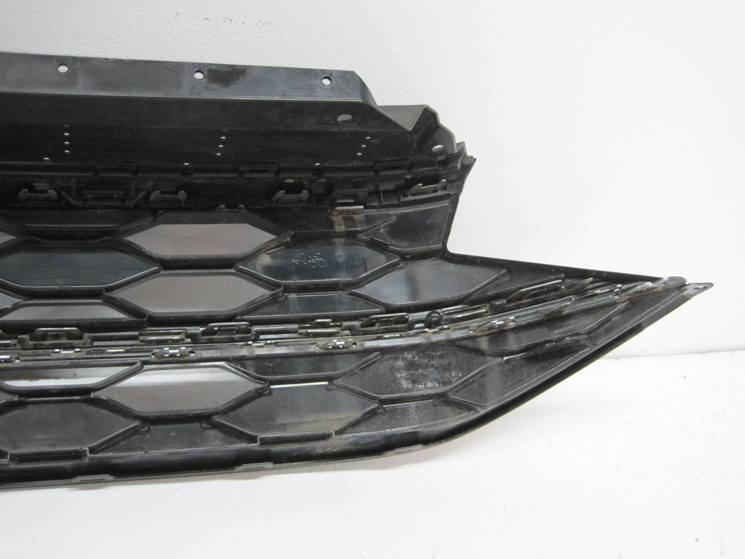grille radiator grill front VOLKSWAGEN VW TAIGO 2G7