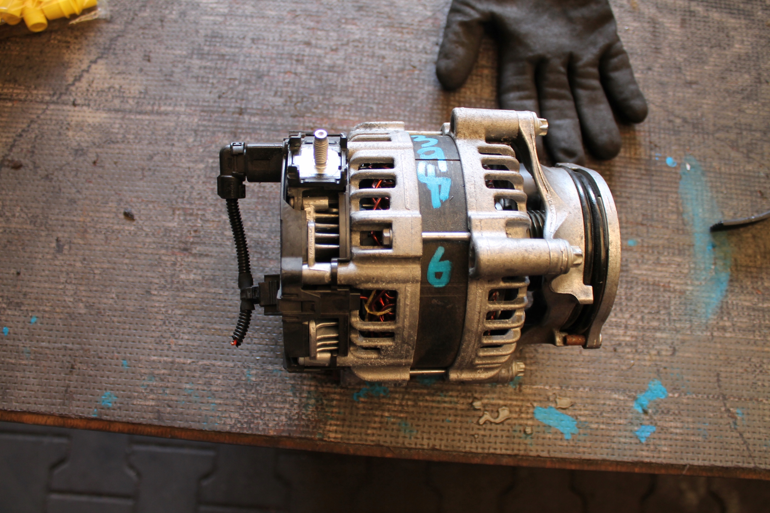 3946. ALTERNATOR MERCEDES A0009062309