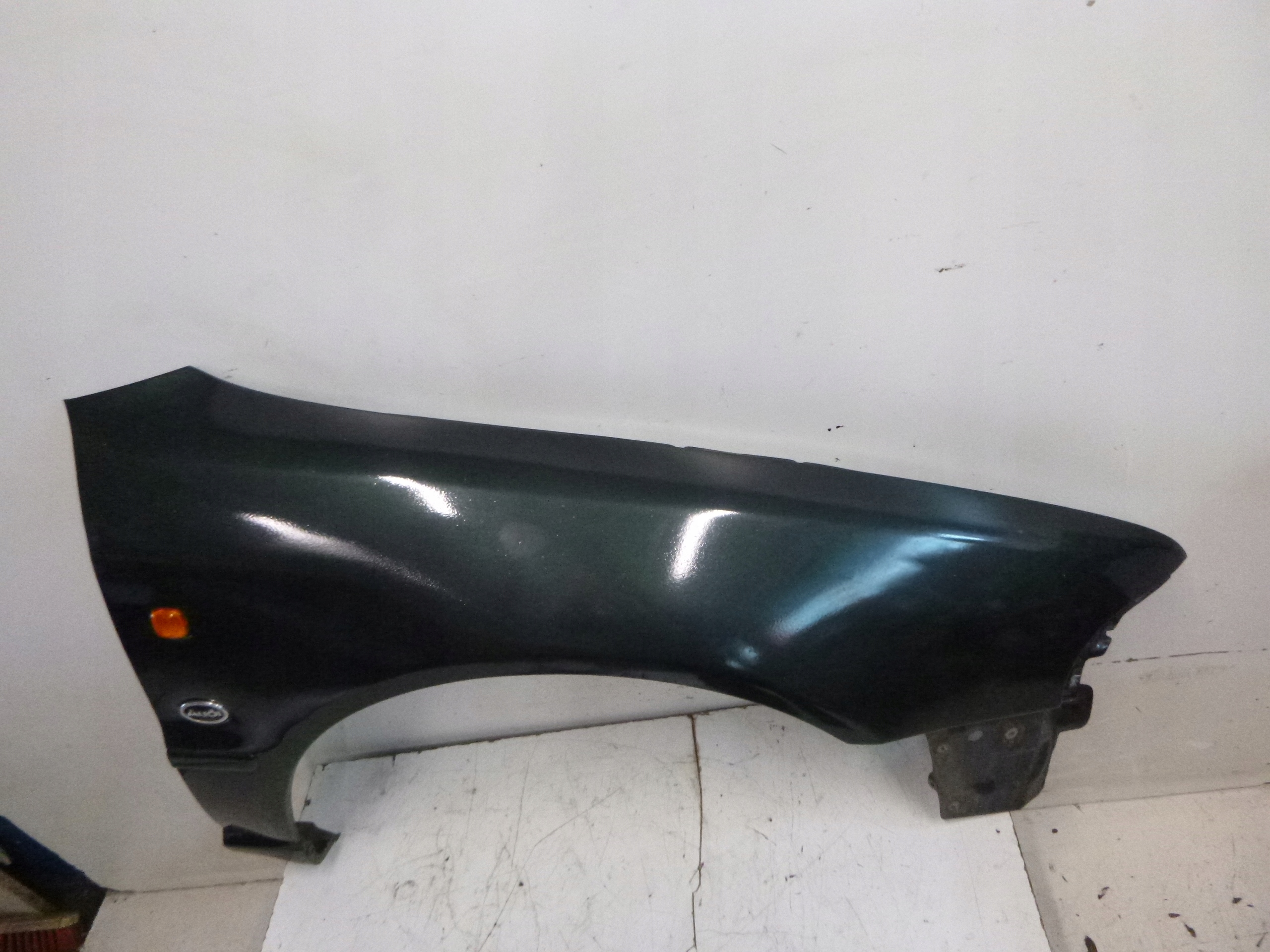 parafango Destra Audi A4 B5 1997r. LY6P MALOWANY!!!
