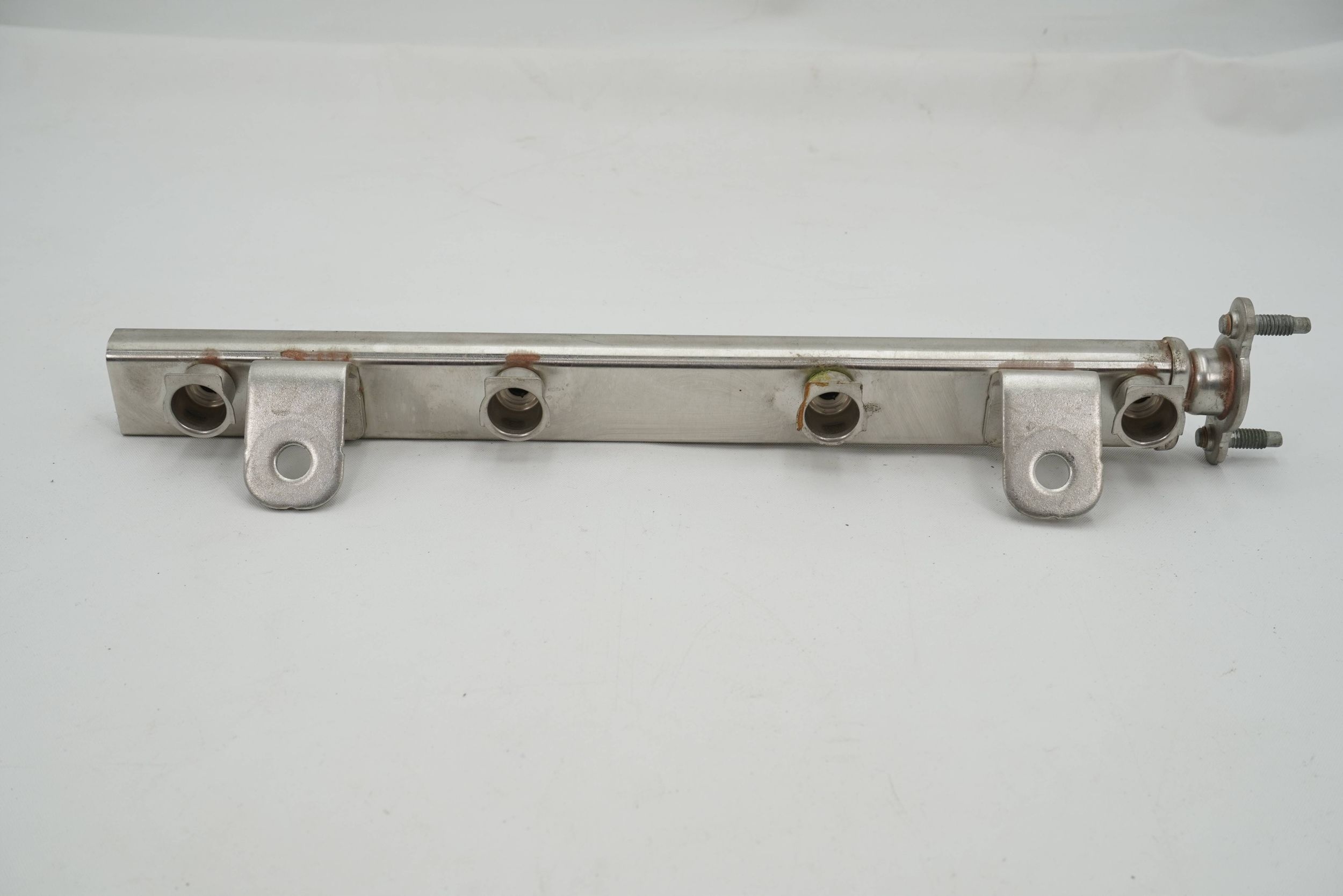 LISTWA WTRYSKOWA KIA VENGA 35350-2B230