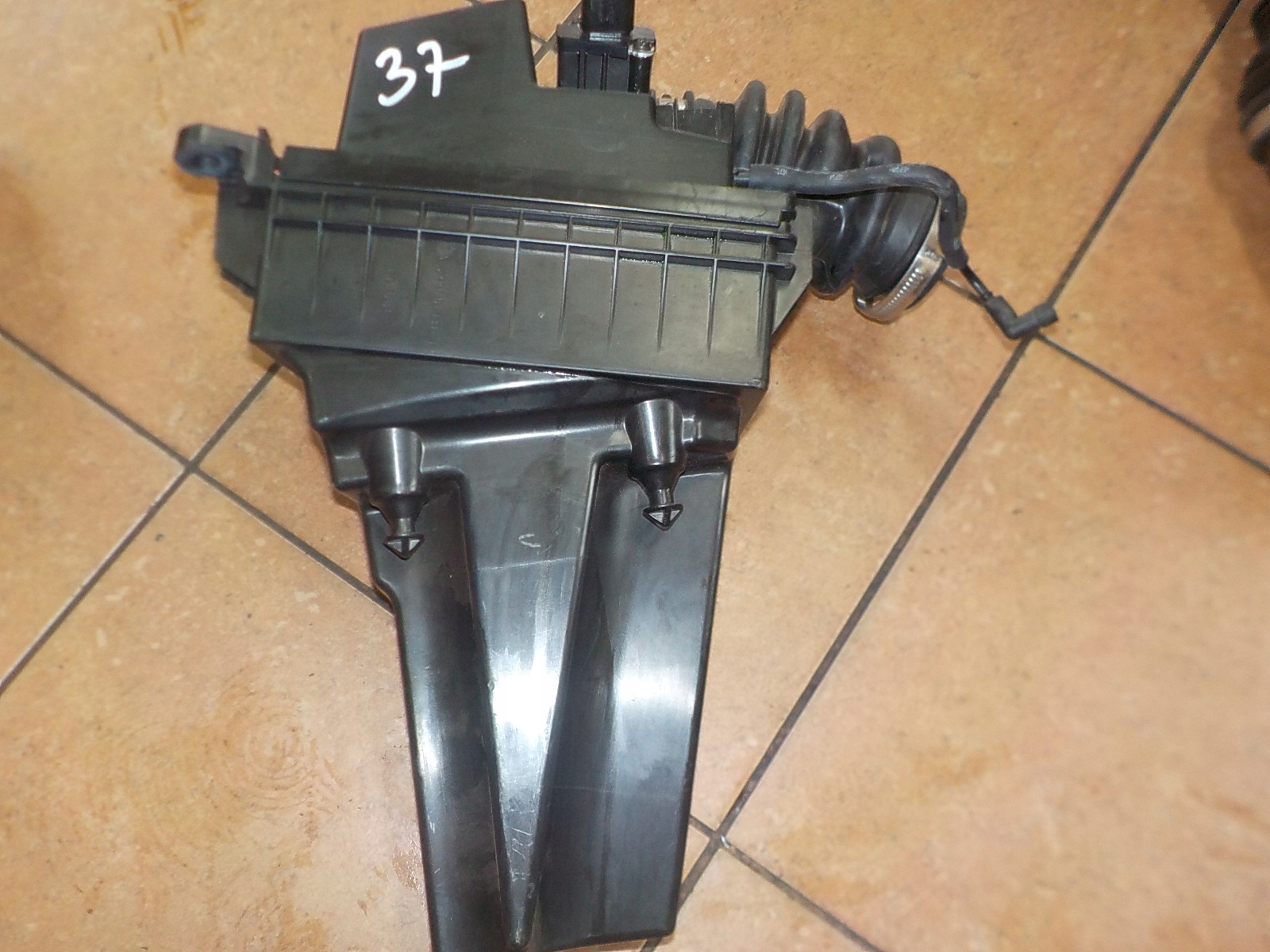 КОРПУС ПОВІТРЯНОГО ФІЛЬТРА PUMA MK2 II L1B1-9C662-AC