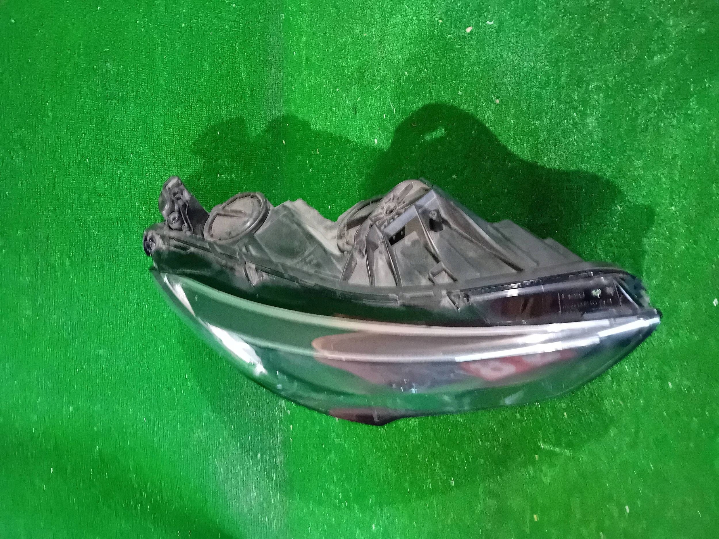 REFLEKTOR right front OPEL INSIGNIA B ZWYKLA LED 17- NR.R588