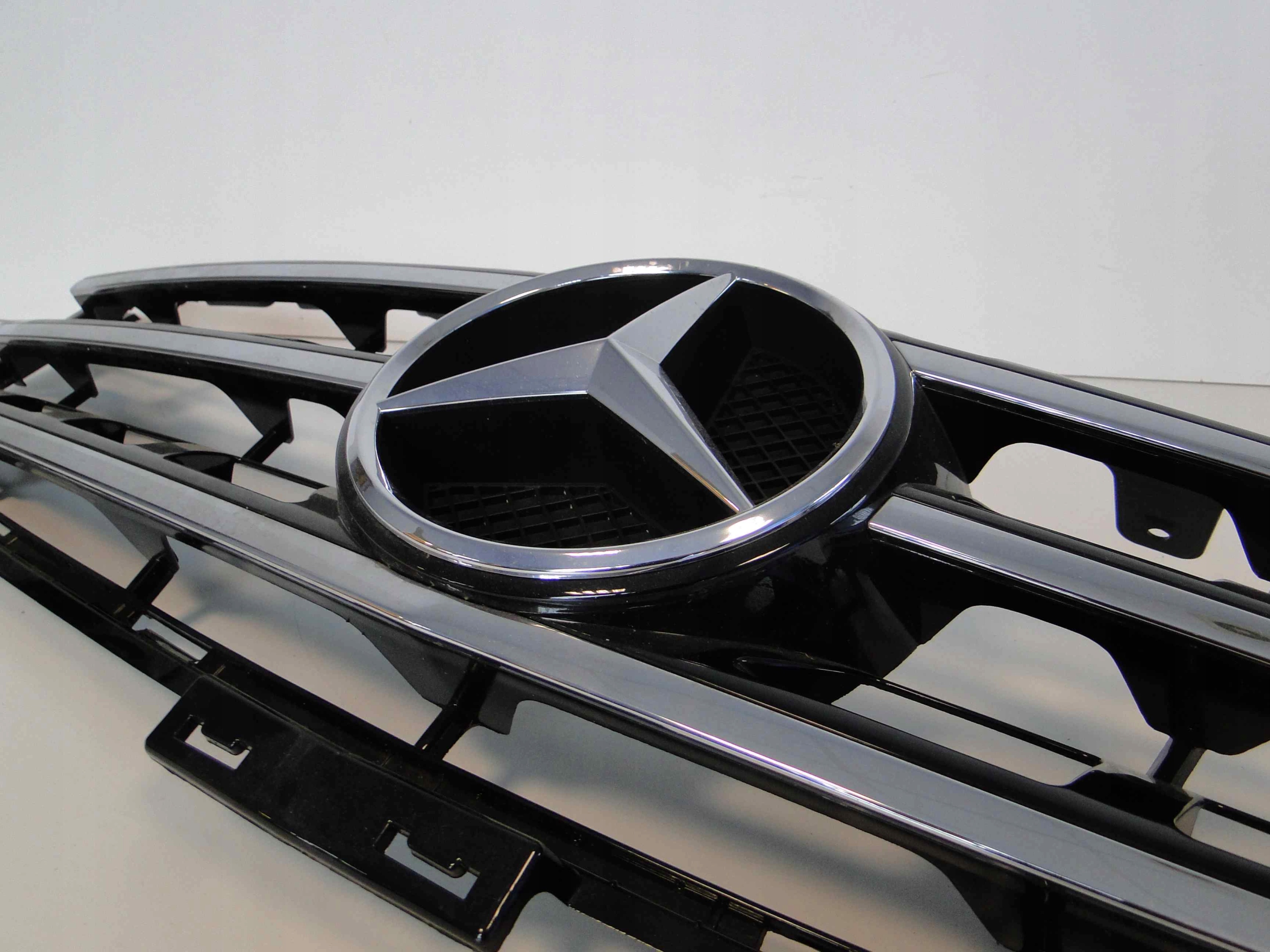 MERCEDES ML W166 166 GRILL ATRAPA BEZ RADARU Typ samochodu 4x4/SUV Samochody osobowe