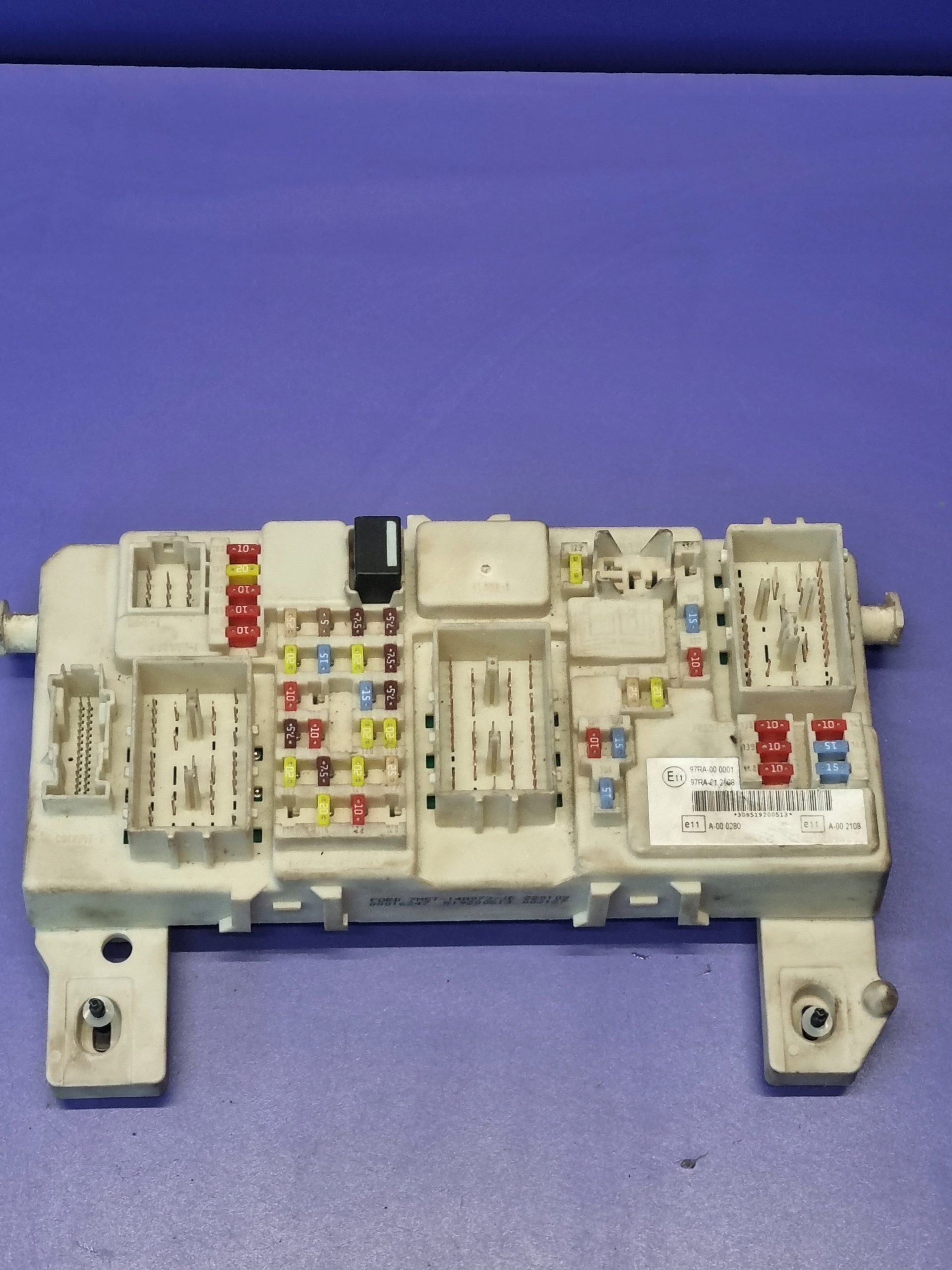 SKRZYNKA BEZPIECZNIKÓW MODUŁ BSI FORD KUGA 7M5T-14A073-JE