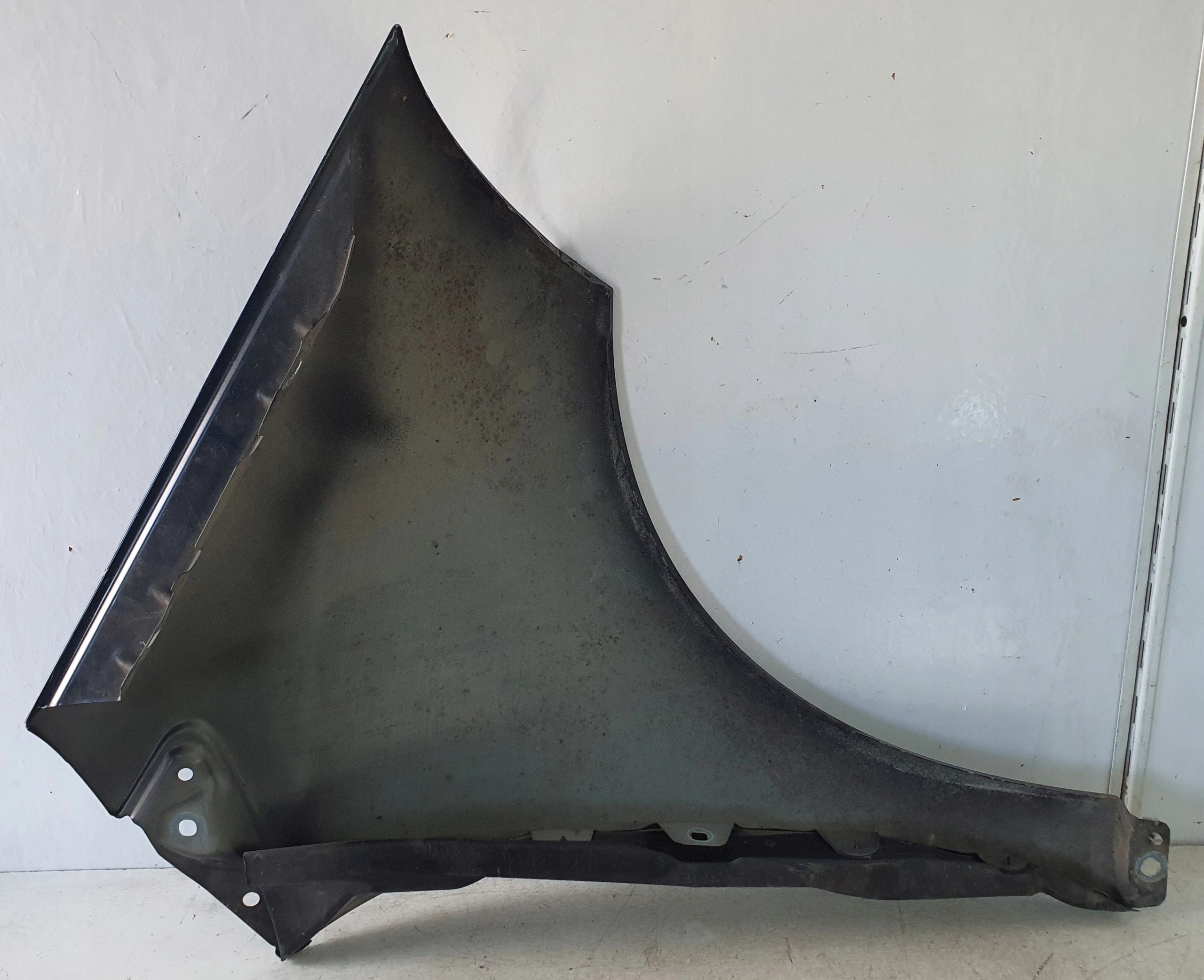 fender left Mercedes A 169 04