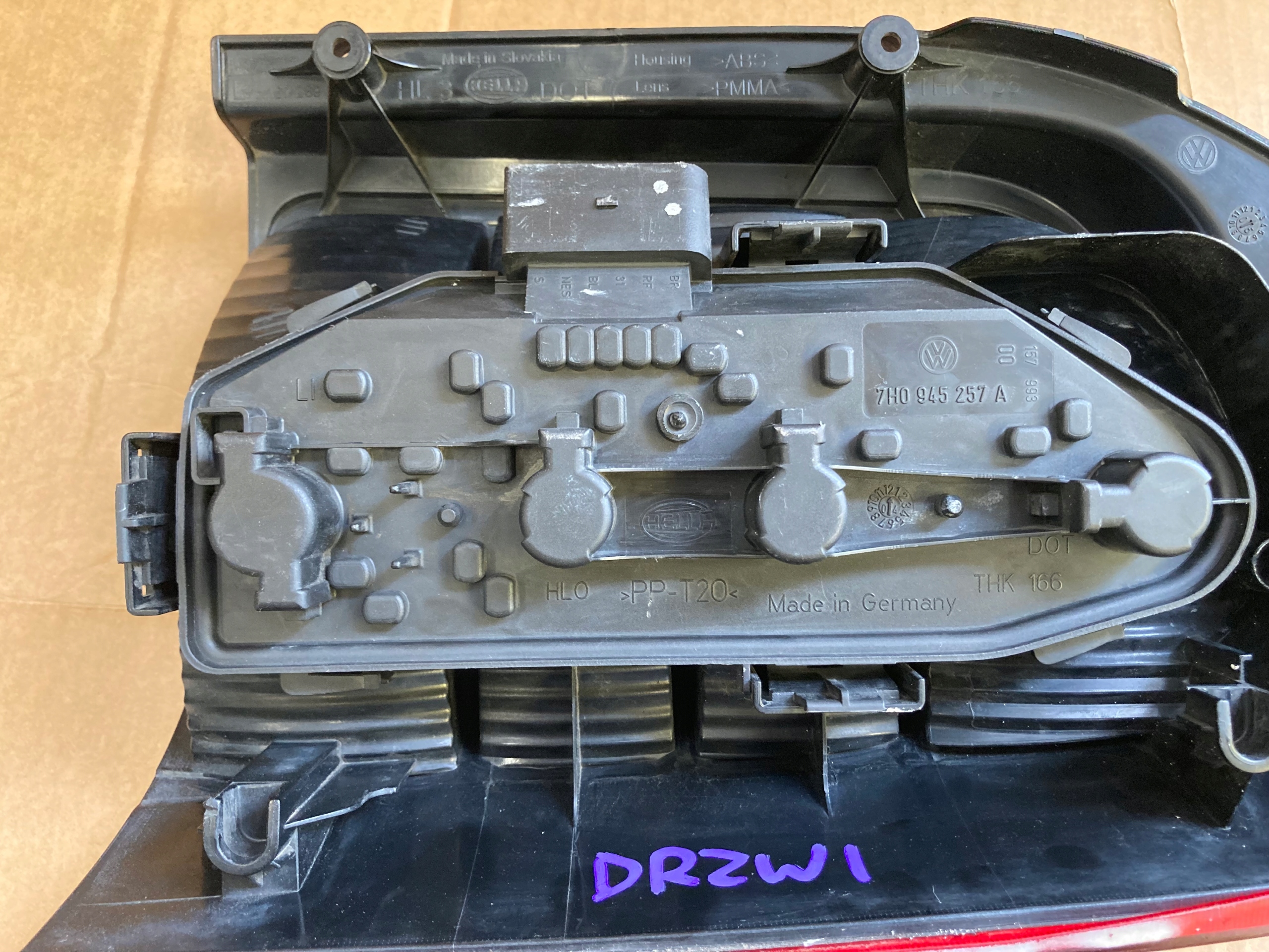 T5 TRANSPORTER light rear left WERSJA Z DRZWIAMI
