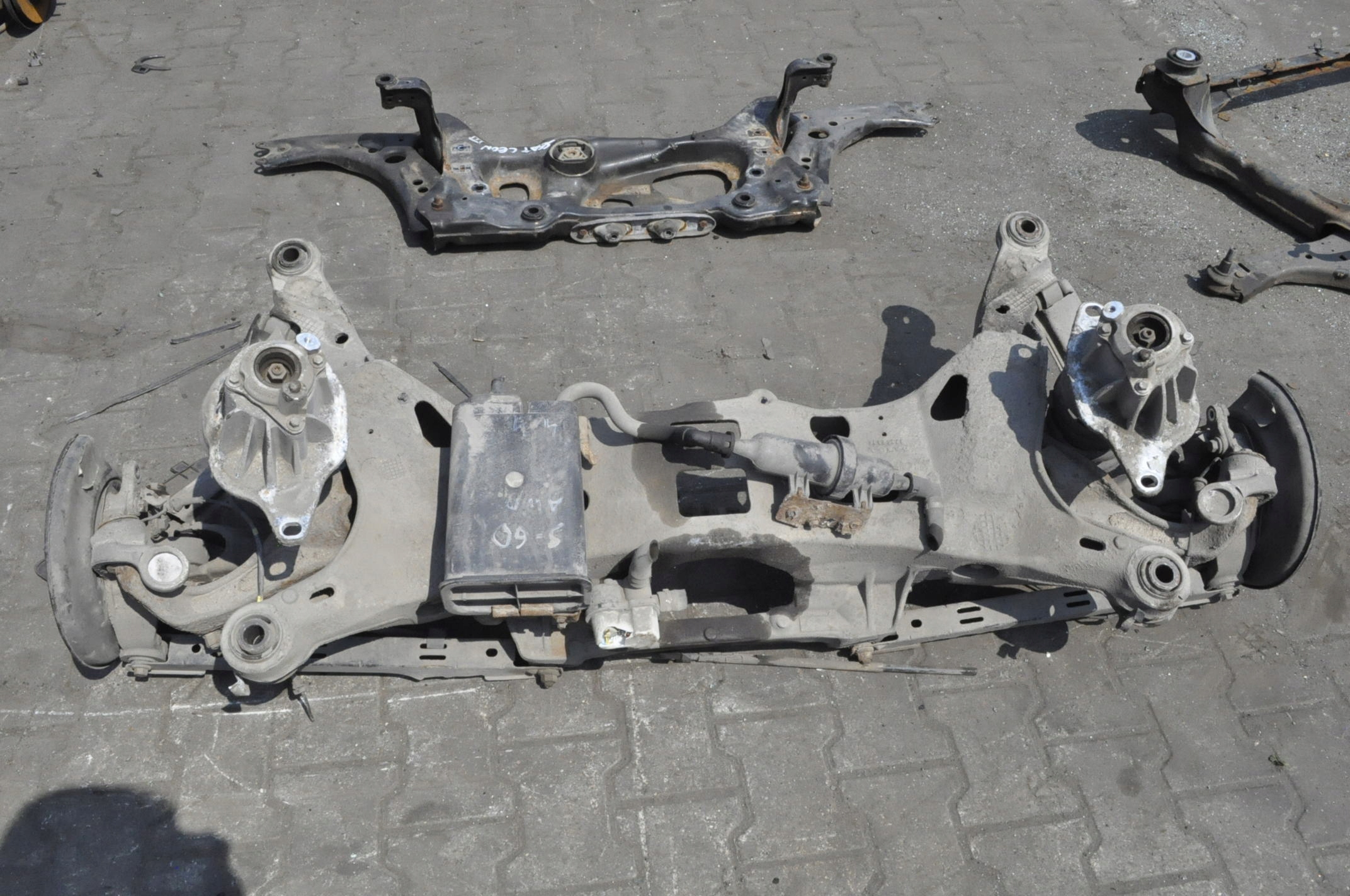 VOLVO S60 I ZAWIESZENIE BELKA TYŁ SEDAN 4X4