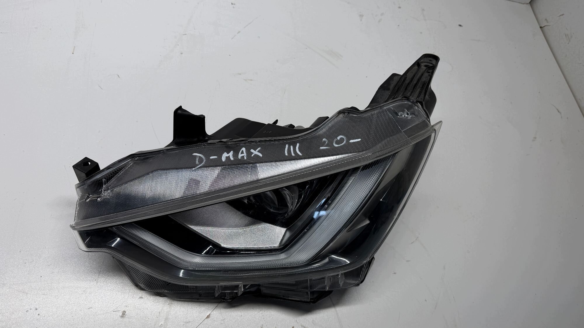ISUZU D-MAX DMAX III light left left front front FULL LED 20-24