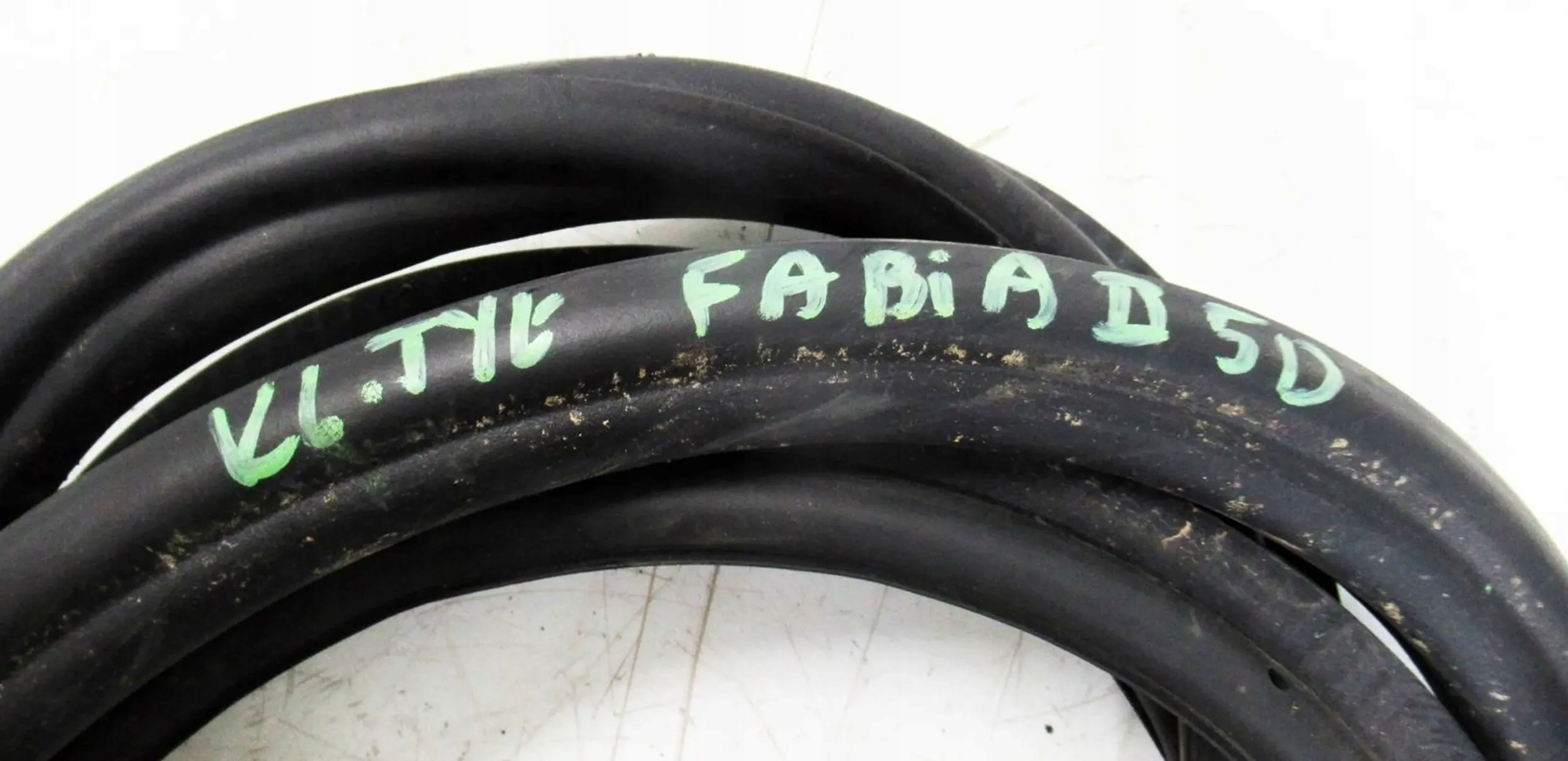 SKODA FABIA II USZCZELKA KLAPY BAGAŻNIKA Typ samochodu Samochody osobowe