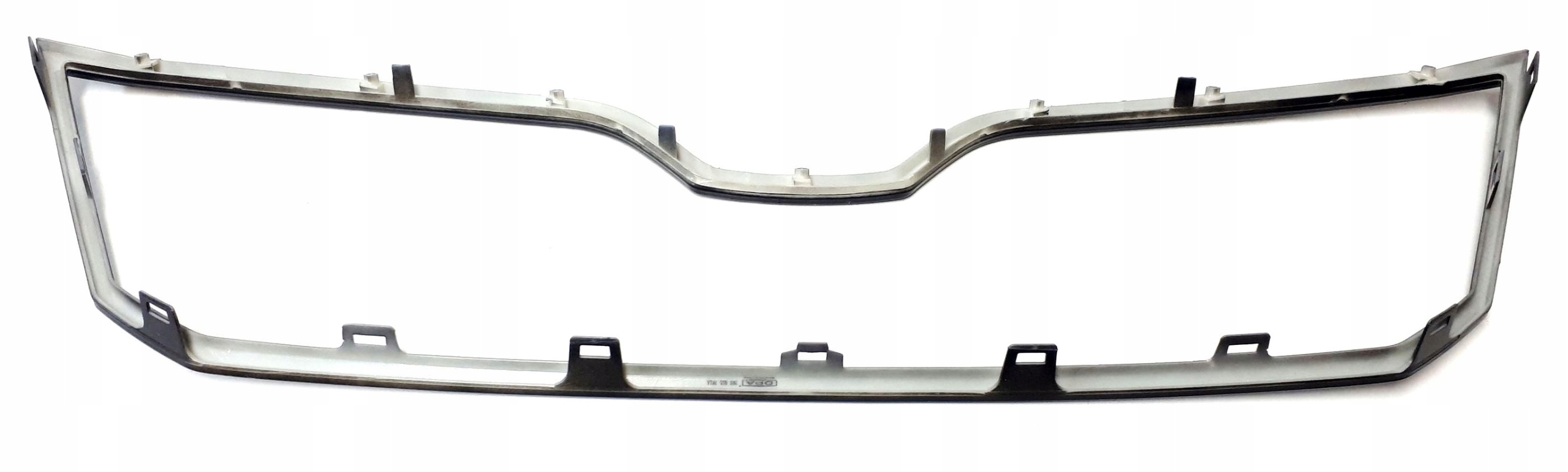 RAMKA ATRAPY GRILLA SKODA SUPERB 3 III 3V0853761A Strona zabudowy przód
