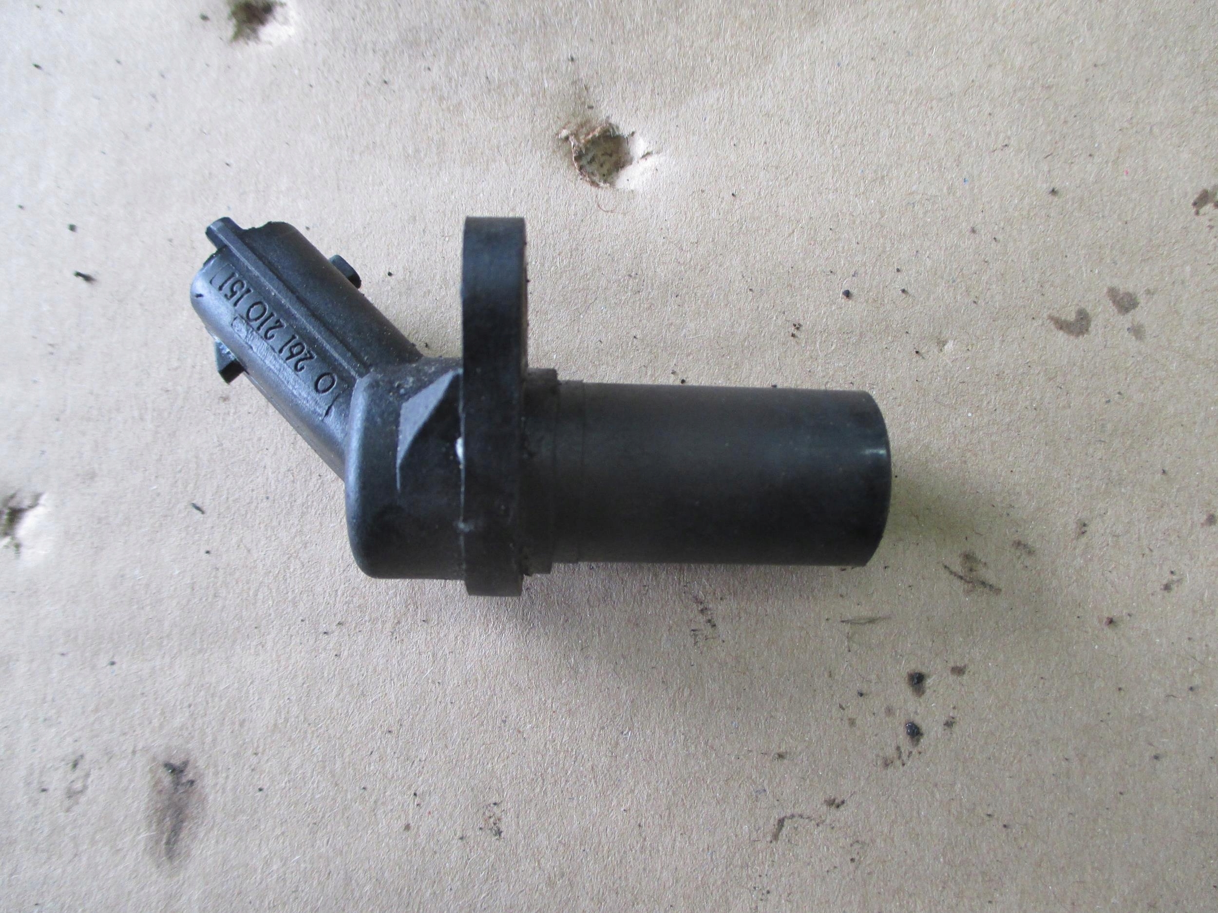 VOYAGER IV 2.8 CRD CZUJNIK WAŁU 0261210151