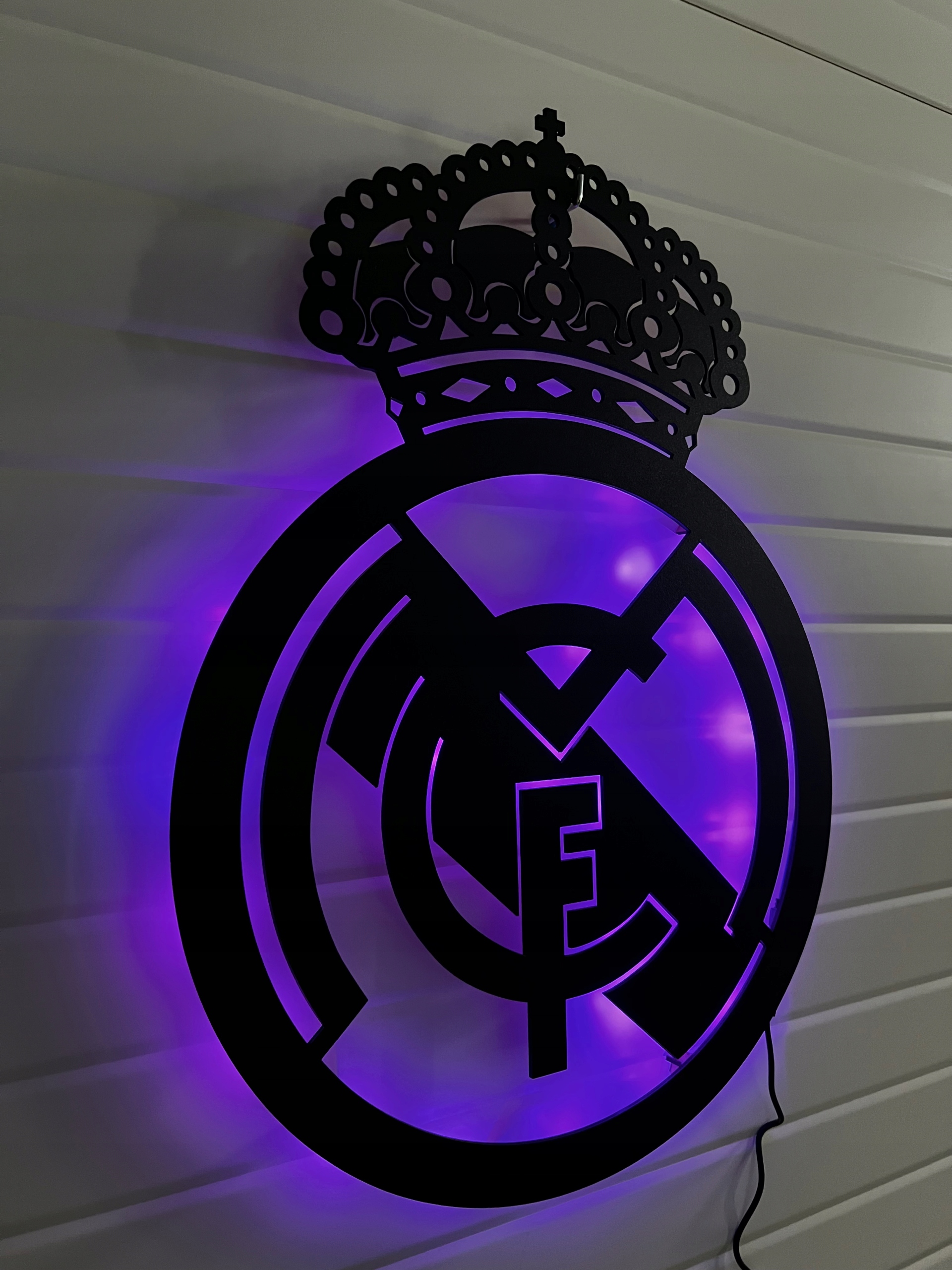 Fc Real Madrid Led Dřevěný obraz XL 3D Herb Bonus Stojan Na Telefon