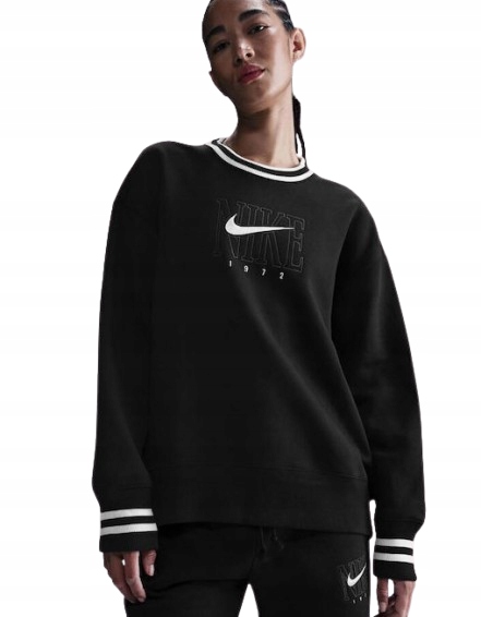 Nike Černá Mikina S Kontrastní Manžetou A Potiskem M Xta