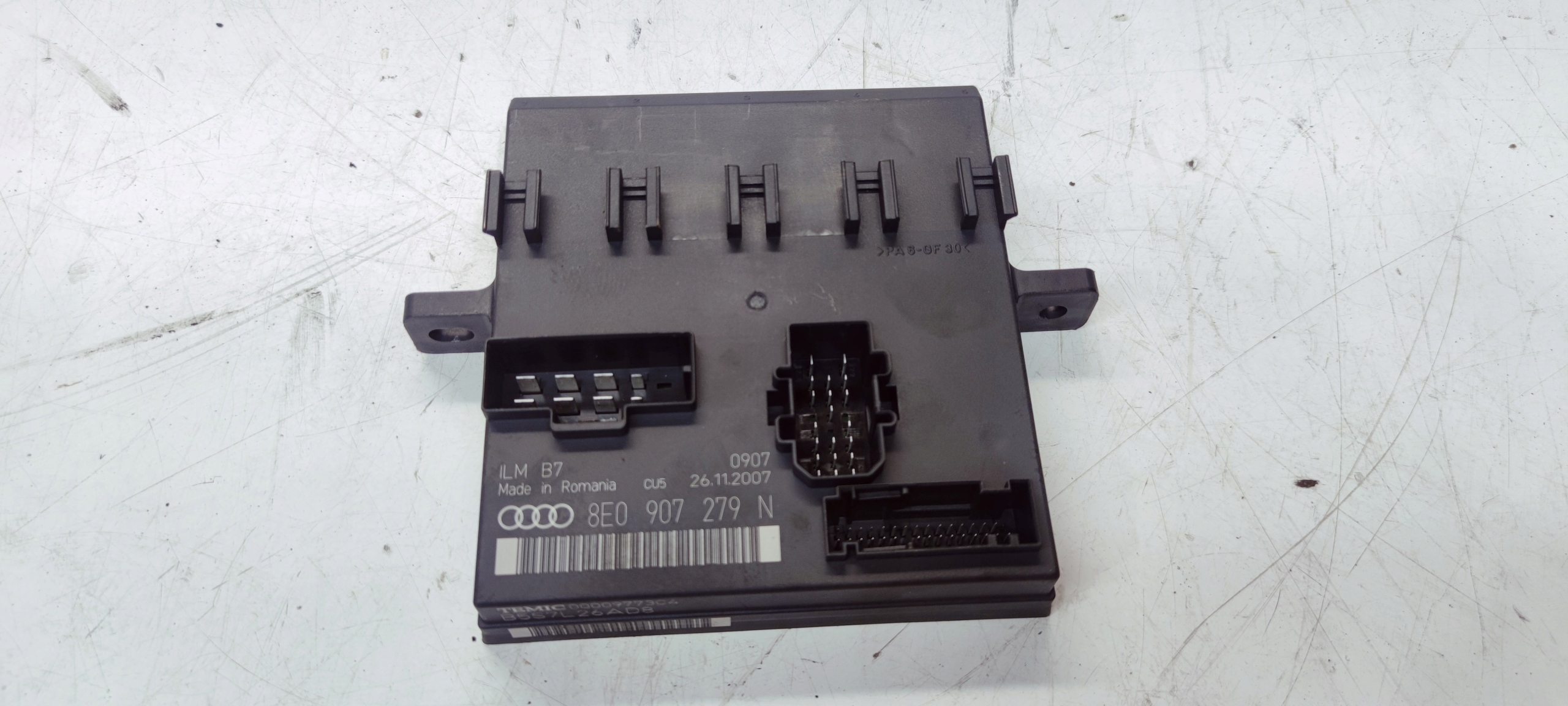 MODUŁ STEROWNIK ŚWIATEŁ ILM AUDI A4 B7 8E0907279N