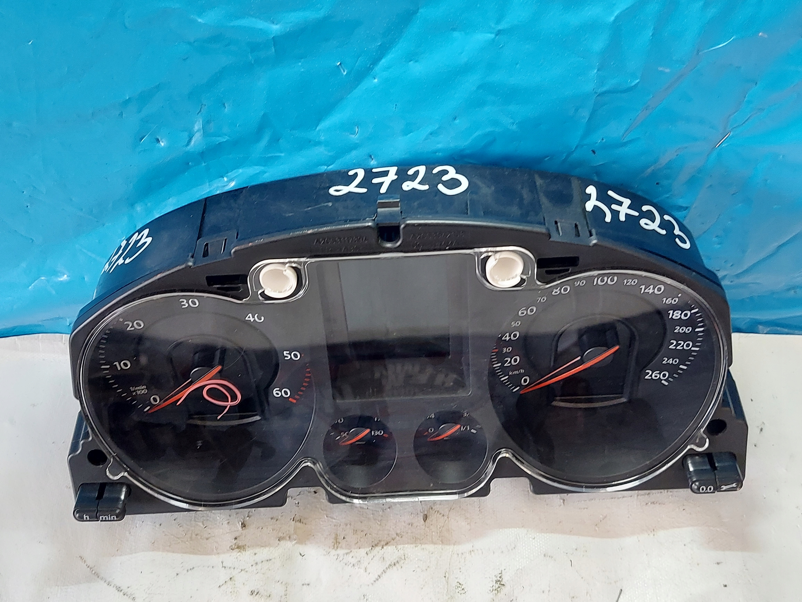 dials clock PASSAT B6 2.0 TDI 3C0920871
