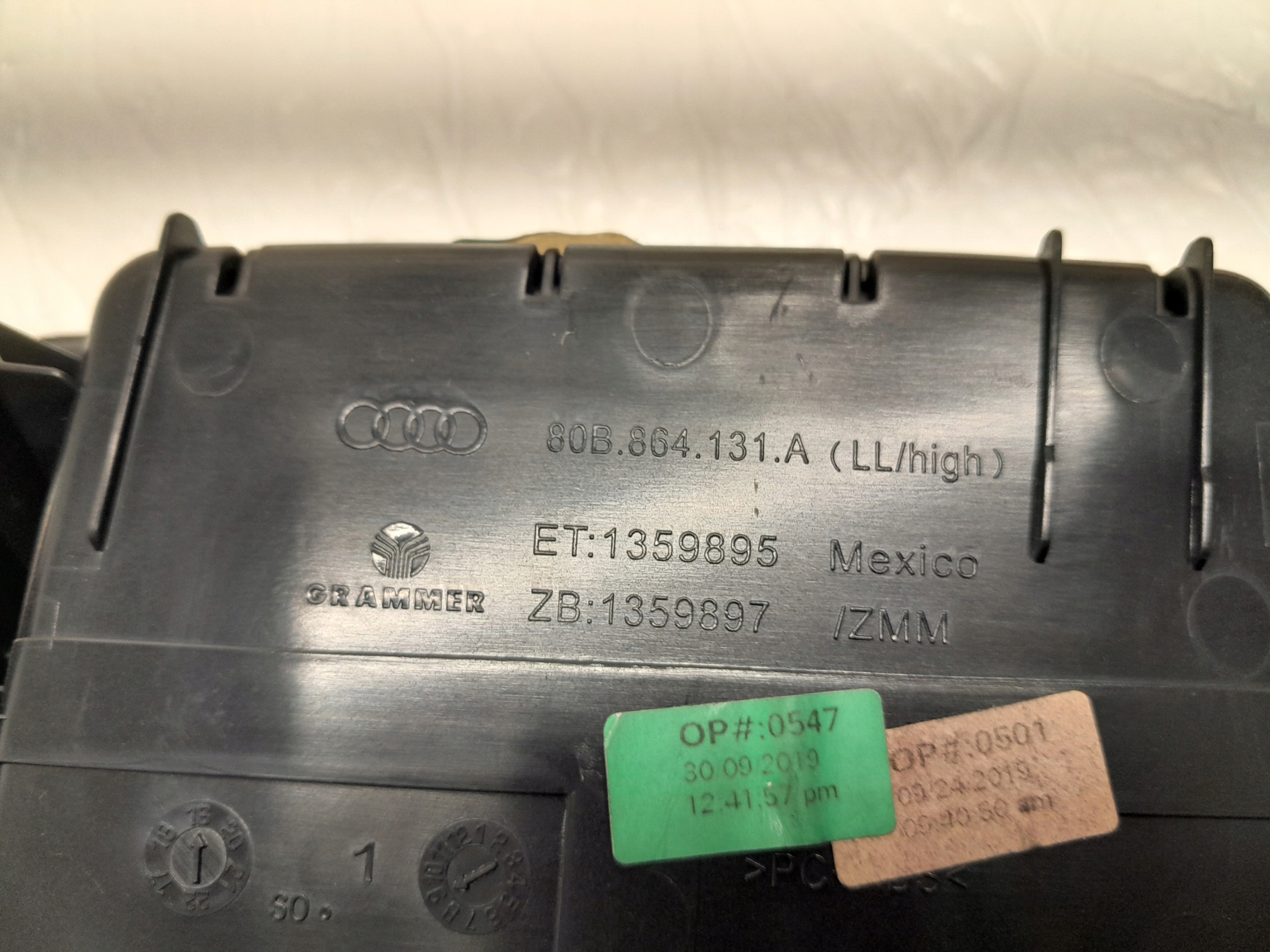 AUDI Q5 80A Abdeckung, Hutablage USB START STOP 80B864131A