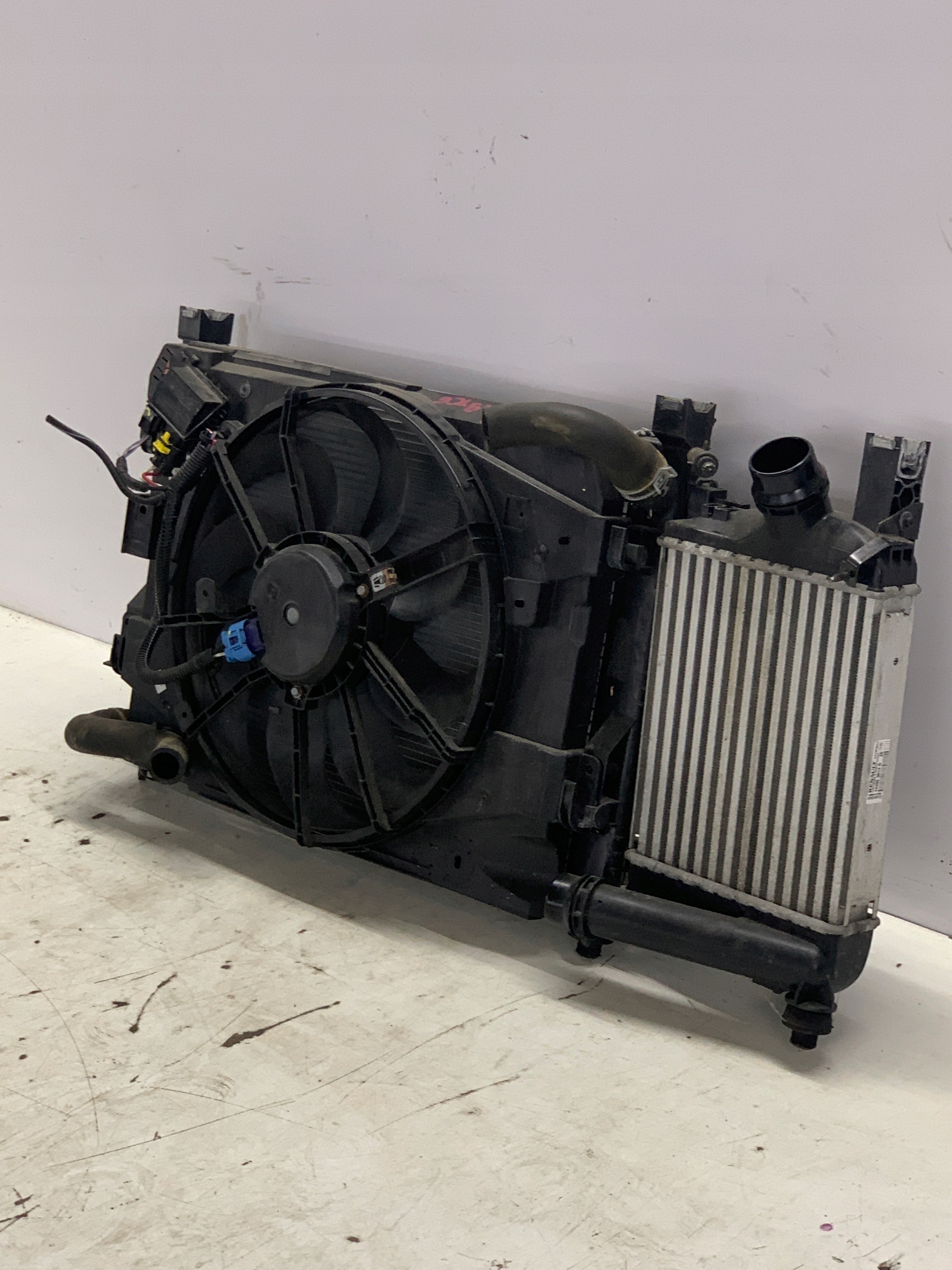 chladič ventilátor intercooler RENAULT CAPTUR LIFT 0.9 TCE 17-19