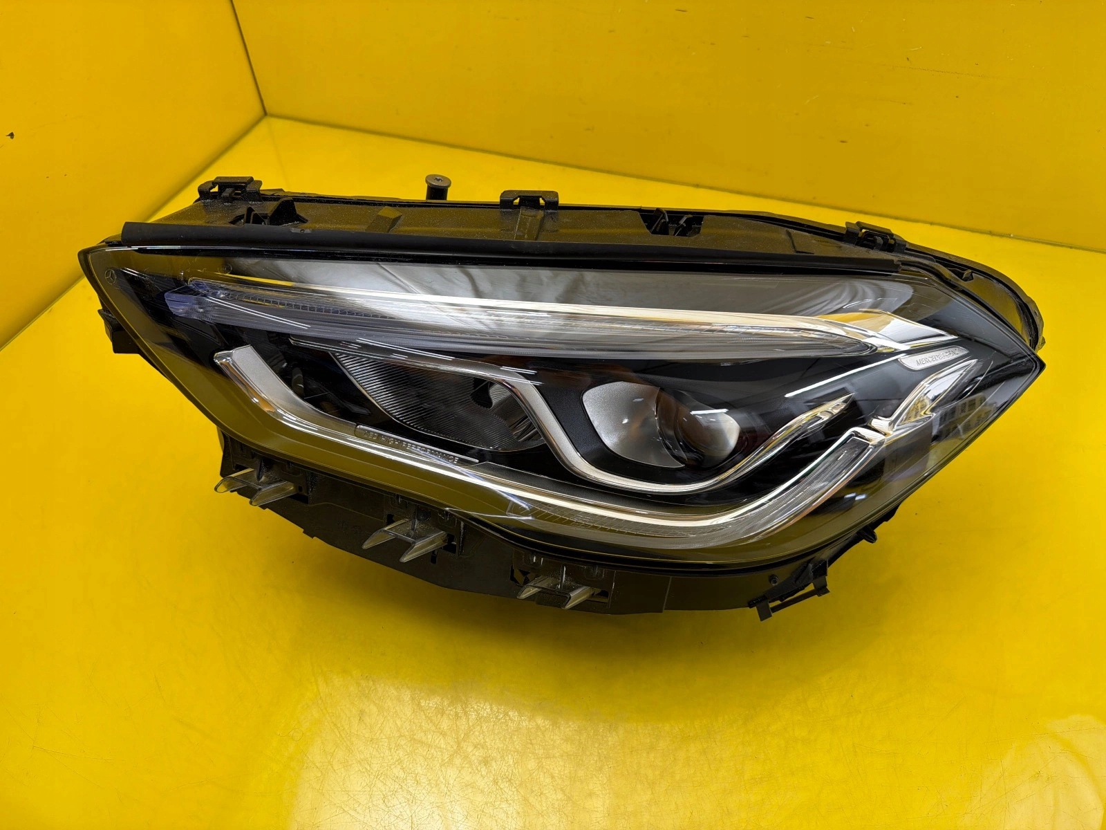 light left Mercedes GLA W247 Full Led A2479063505